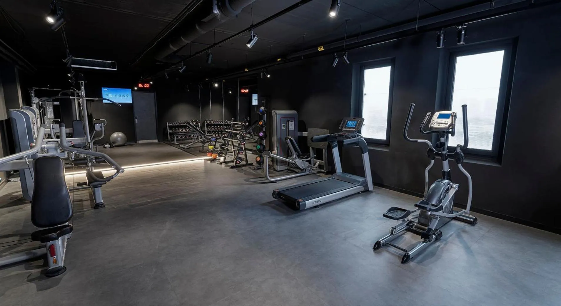 Fitness centre/facilities in Radisson Hotel & Suites Amsterdam South