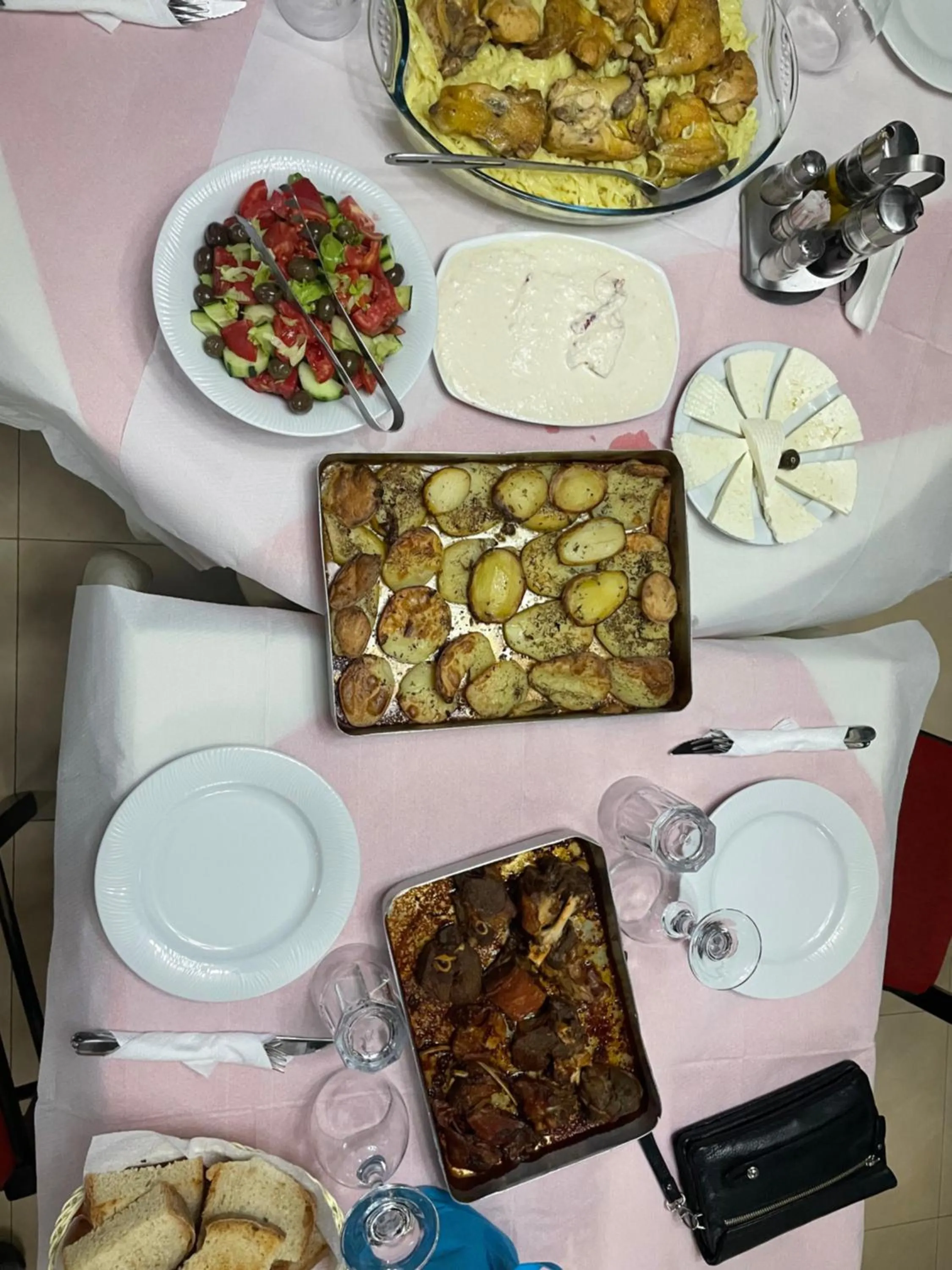Food and drinks in LURA Hotel