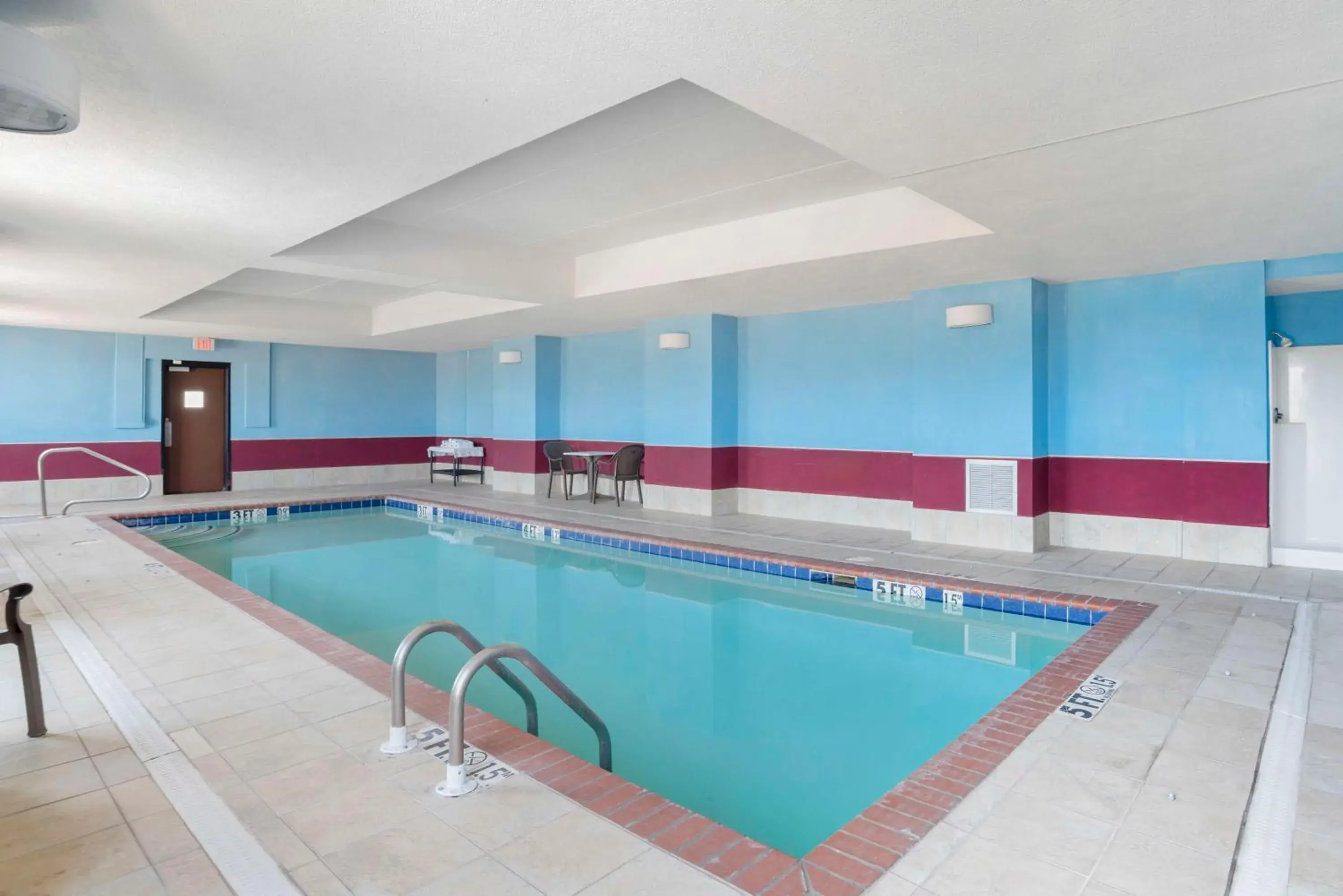 Pool view in Best Western Plus Flowood Inn & Suites Pool view in Best Western Plus Flowood Inn & Suites