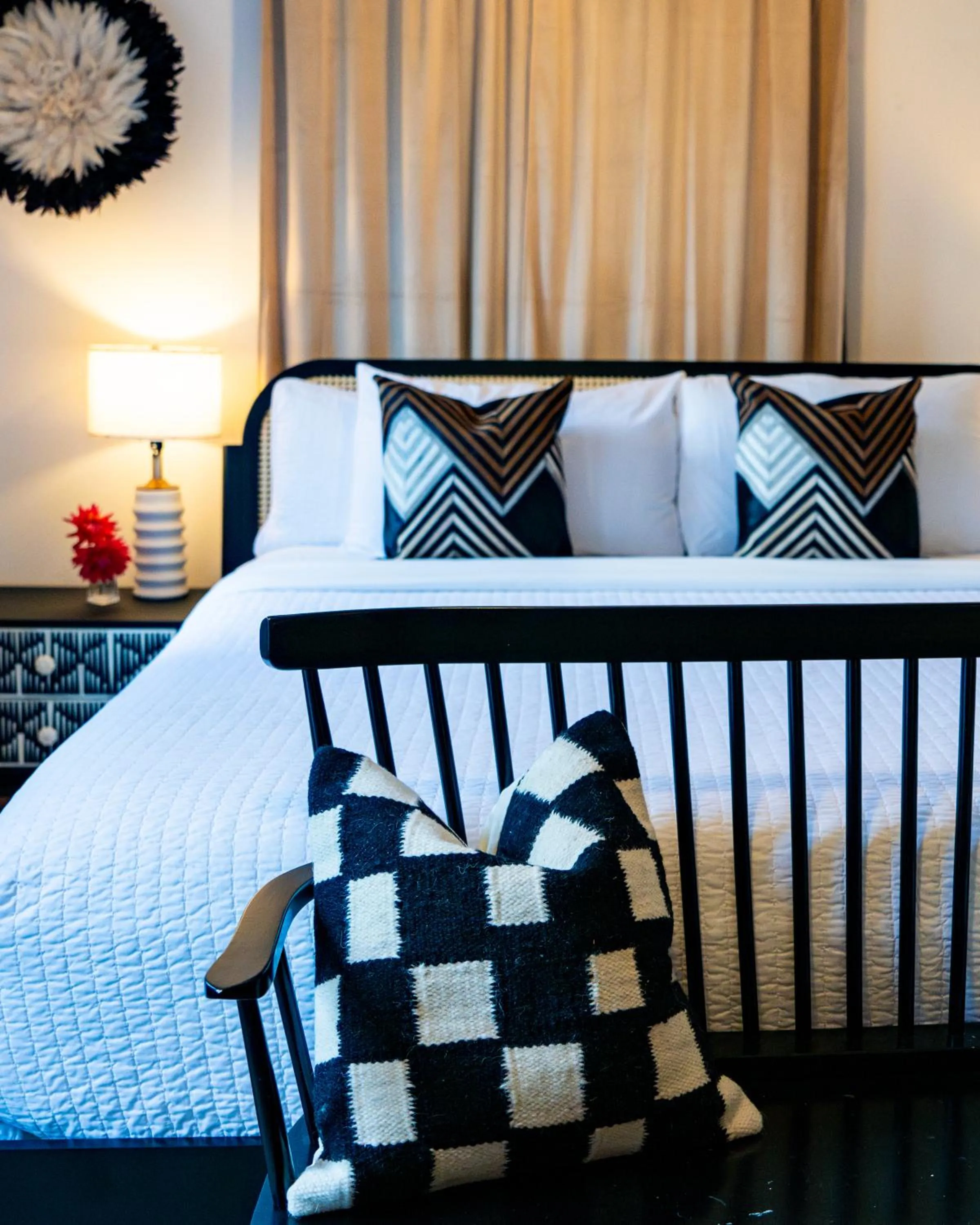 Bedroom, Bed in Twin Gables of Woodstock