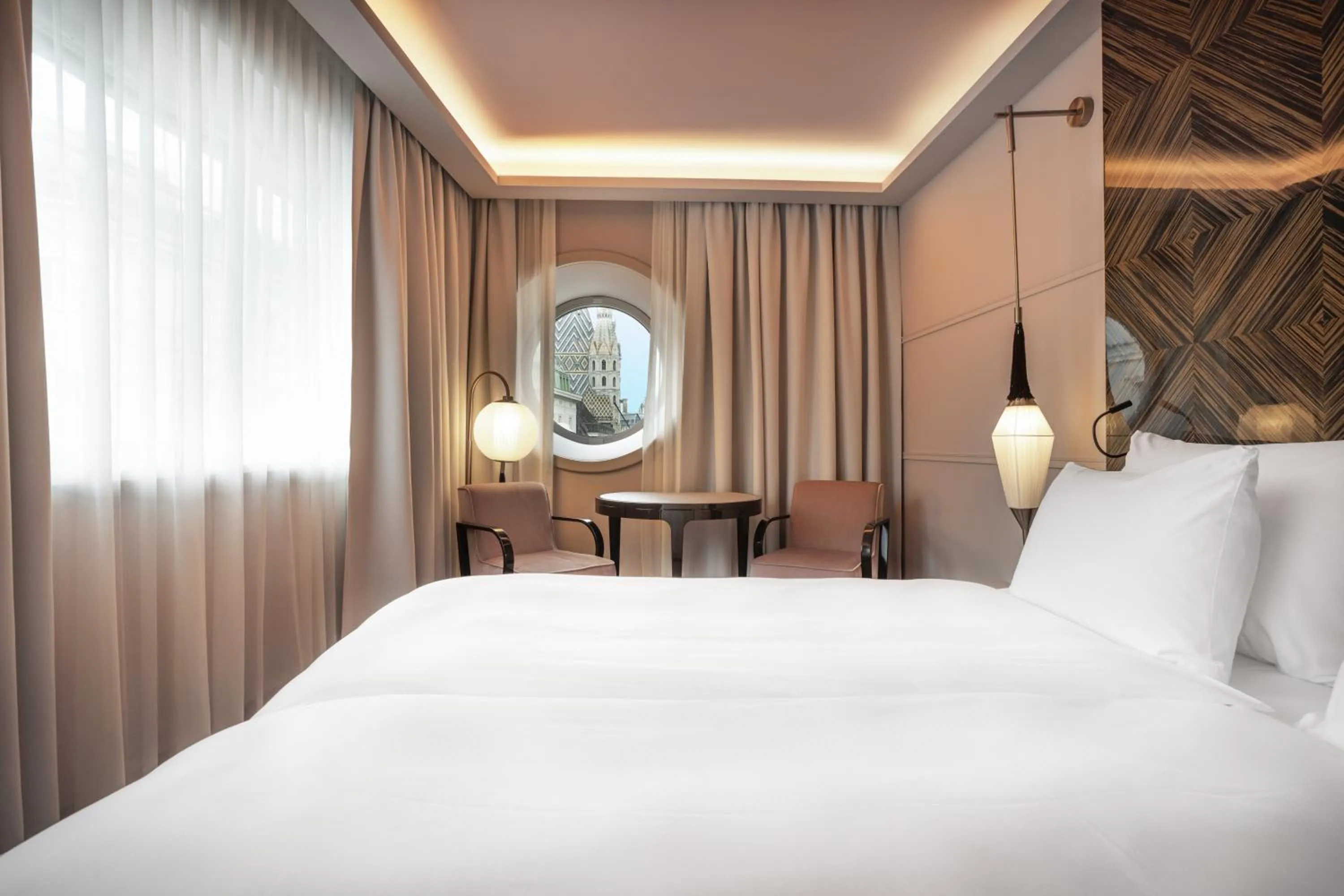 View (from property/room), Bed in Hotel Topazz & Lamée