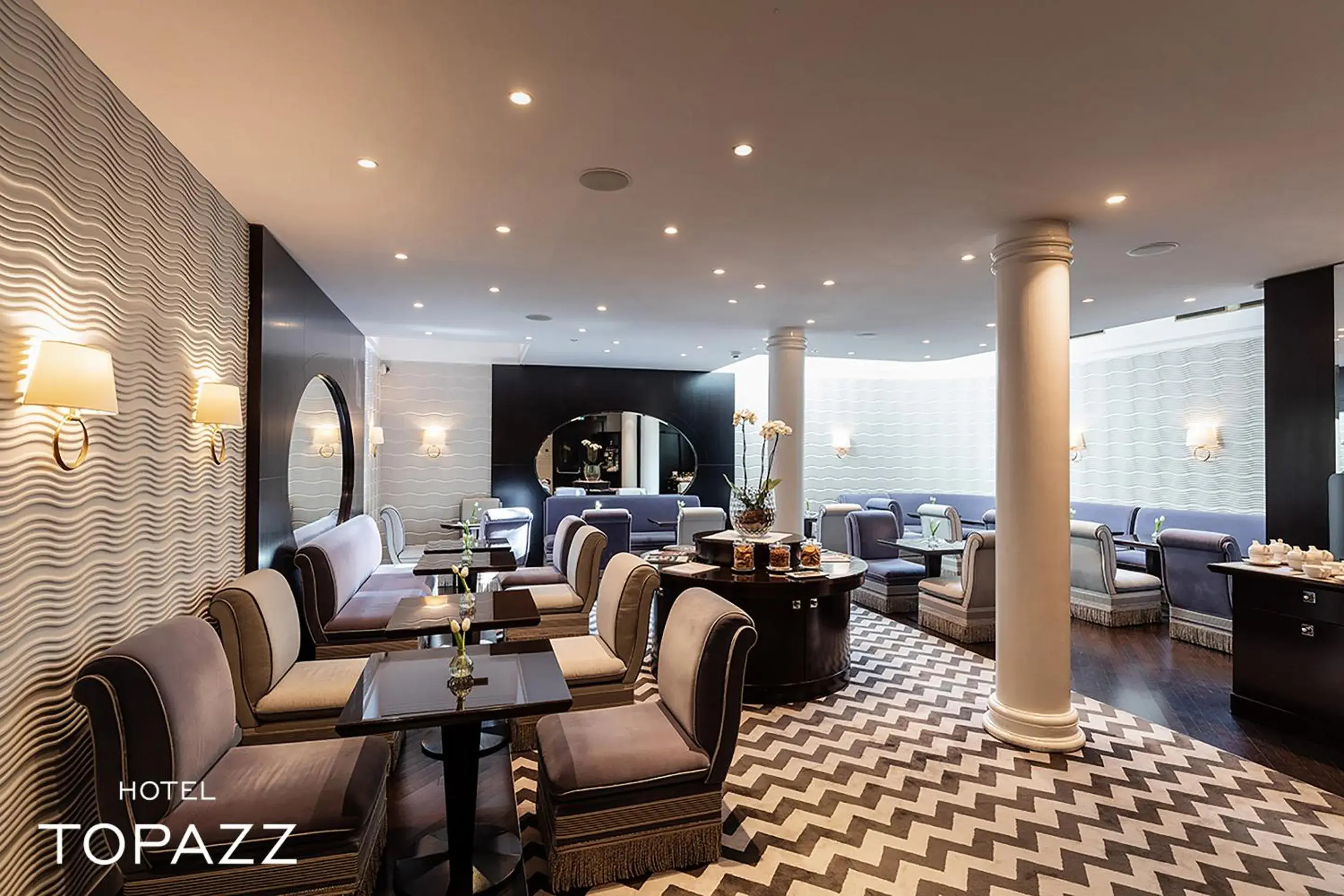 Restaurant/places to eat in Hotel Topazz & Lamée Restaurant/places to eat in Hotel Topazz & Lamée