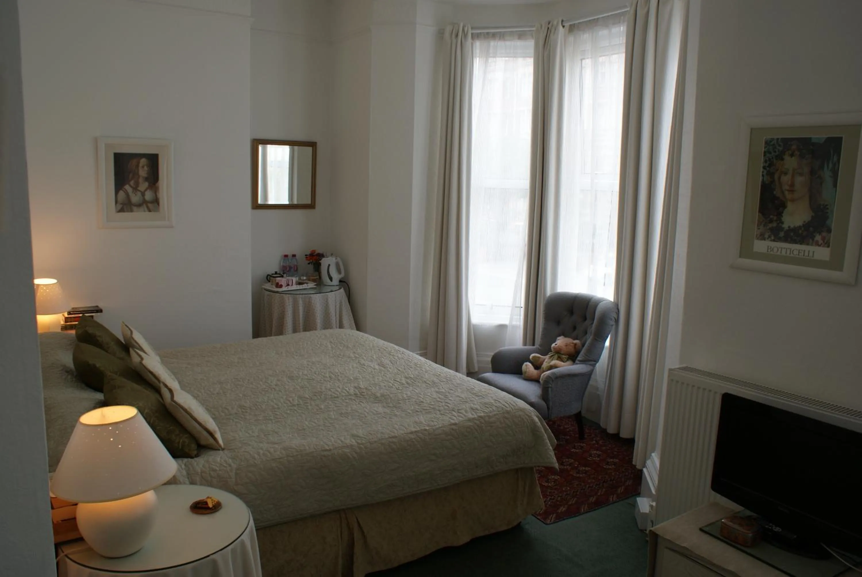 Day, Bed in The Norwood Guest House