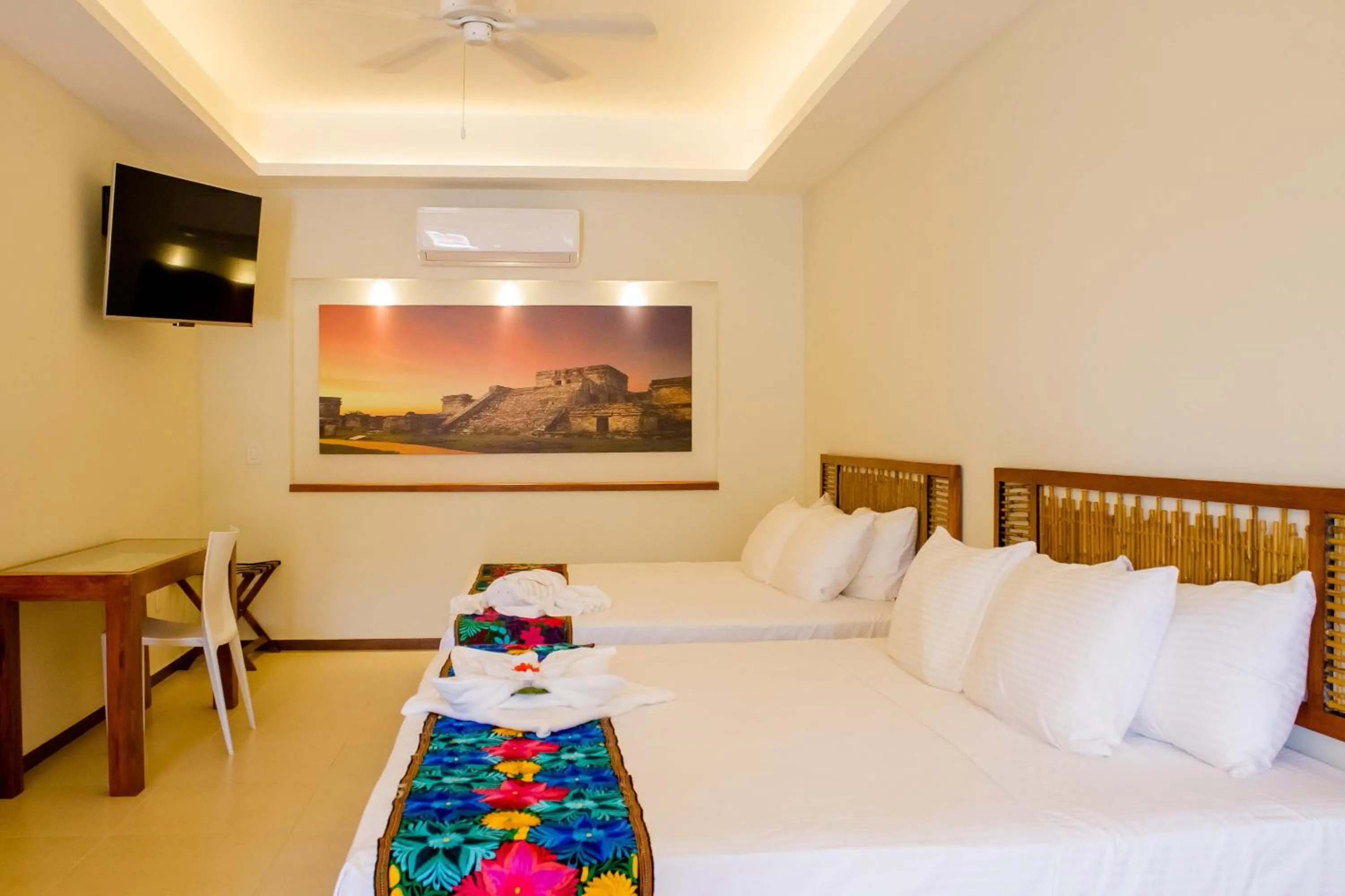 Bed in Hotel Azul Maya