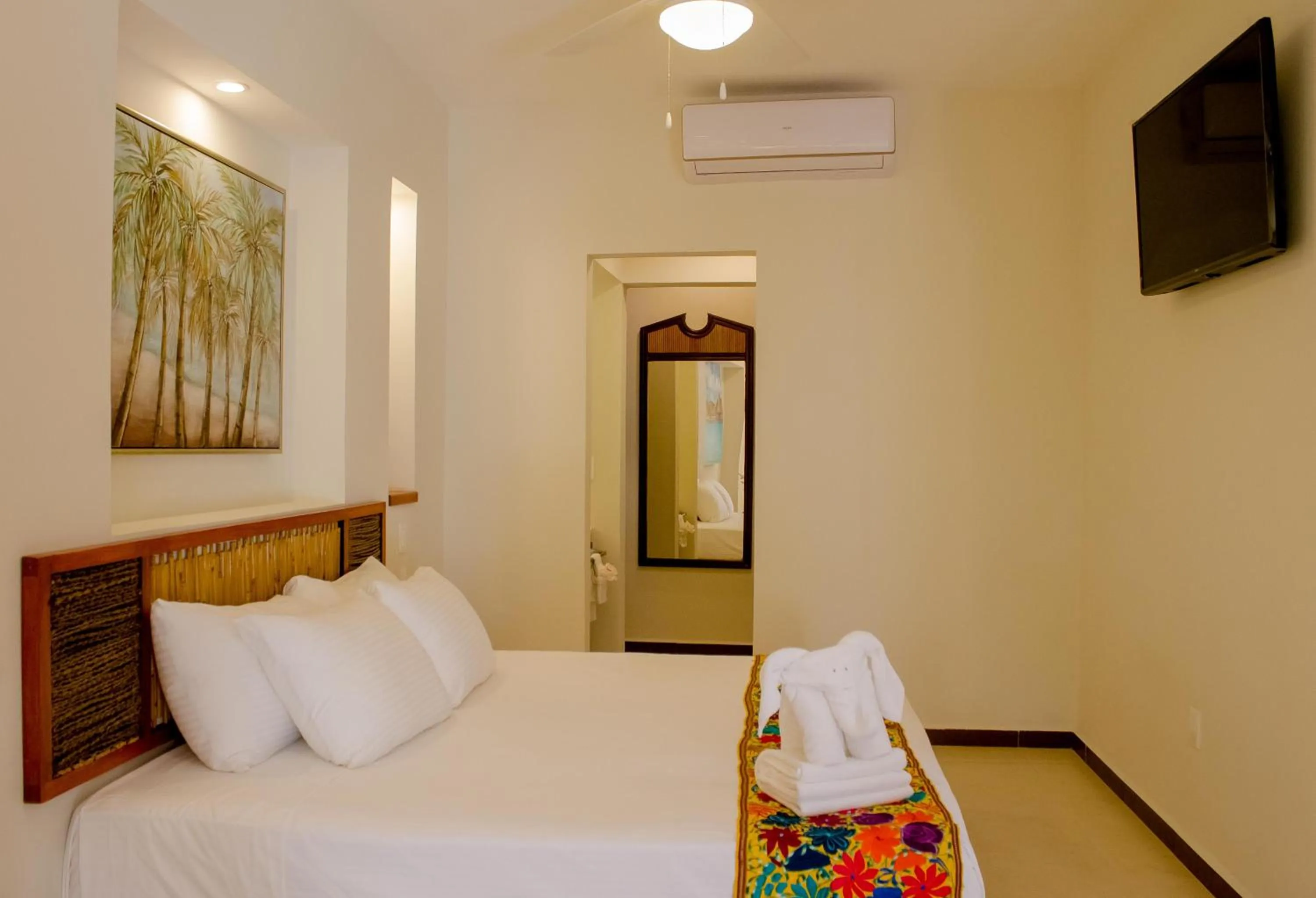 Bed in Hotel Azul Maya