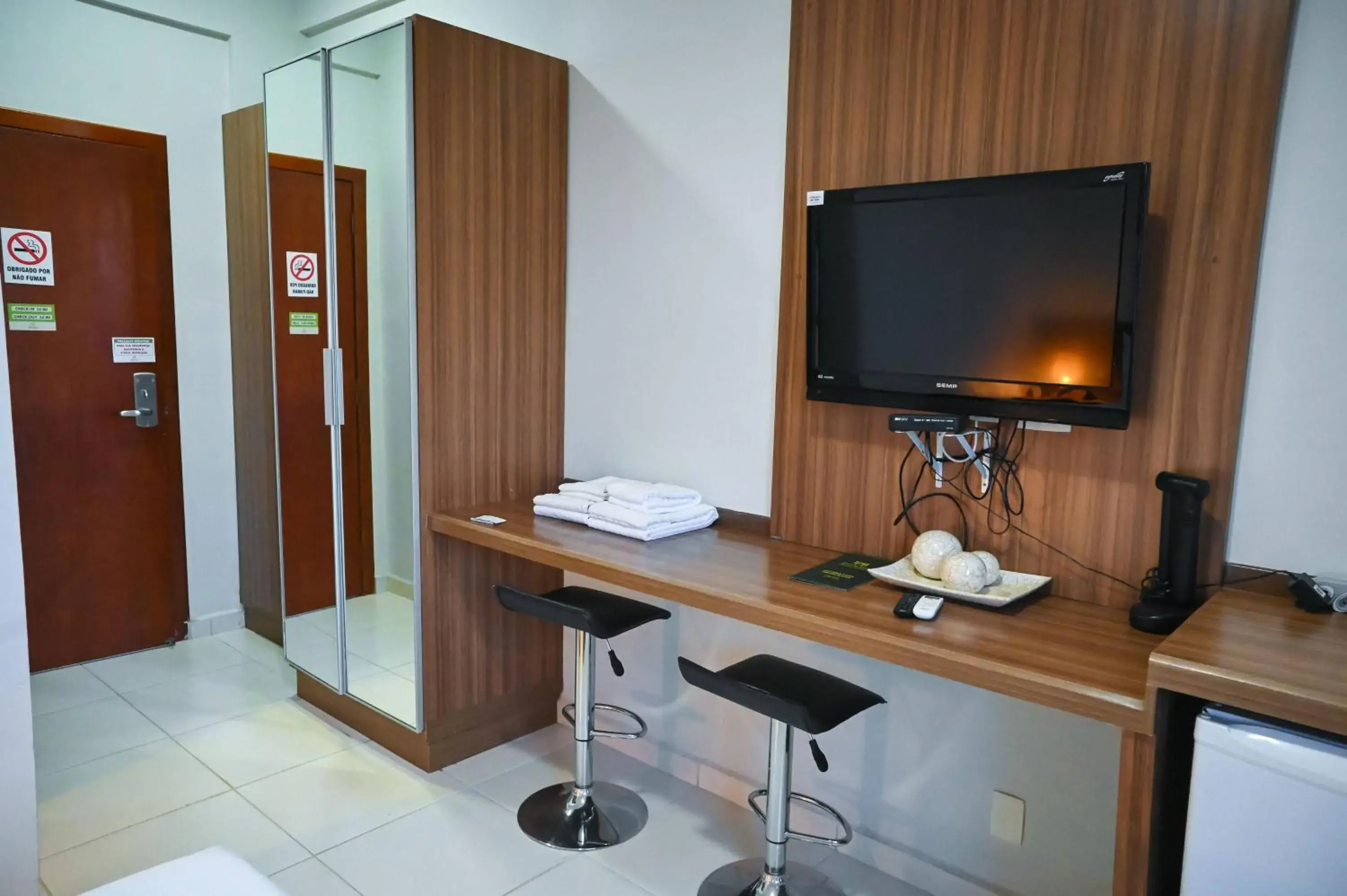 Double Room - single occupancy - Disability Access in Paracatu Plaza Hotel Double Room - single occupancy - Disability Access in Paracatu Plaza Hotel