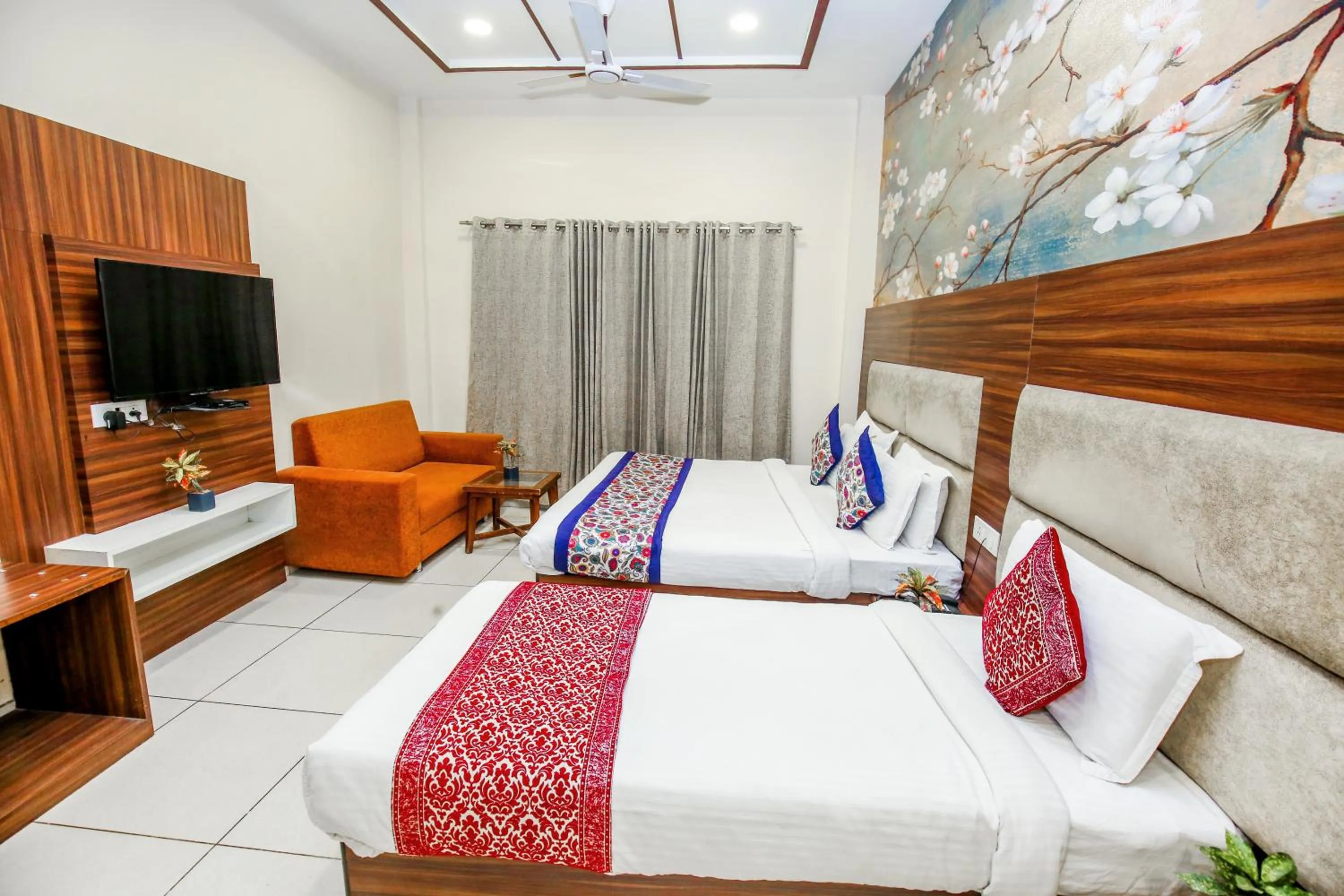 Bed in Hotel Karan Residency - 5 Min Walk From Golden Temple