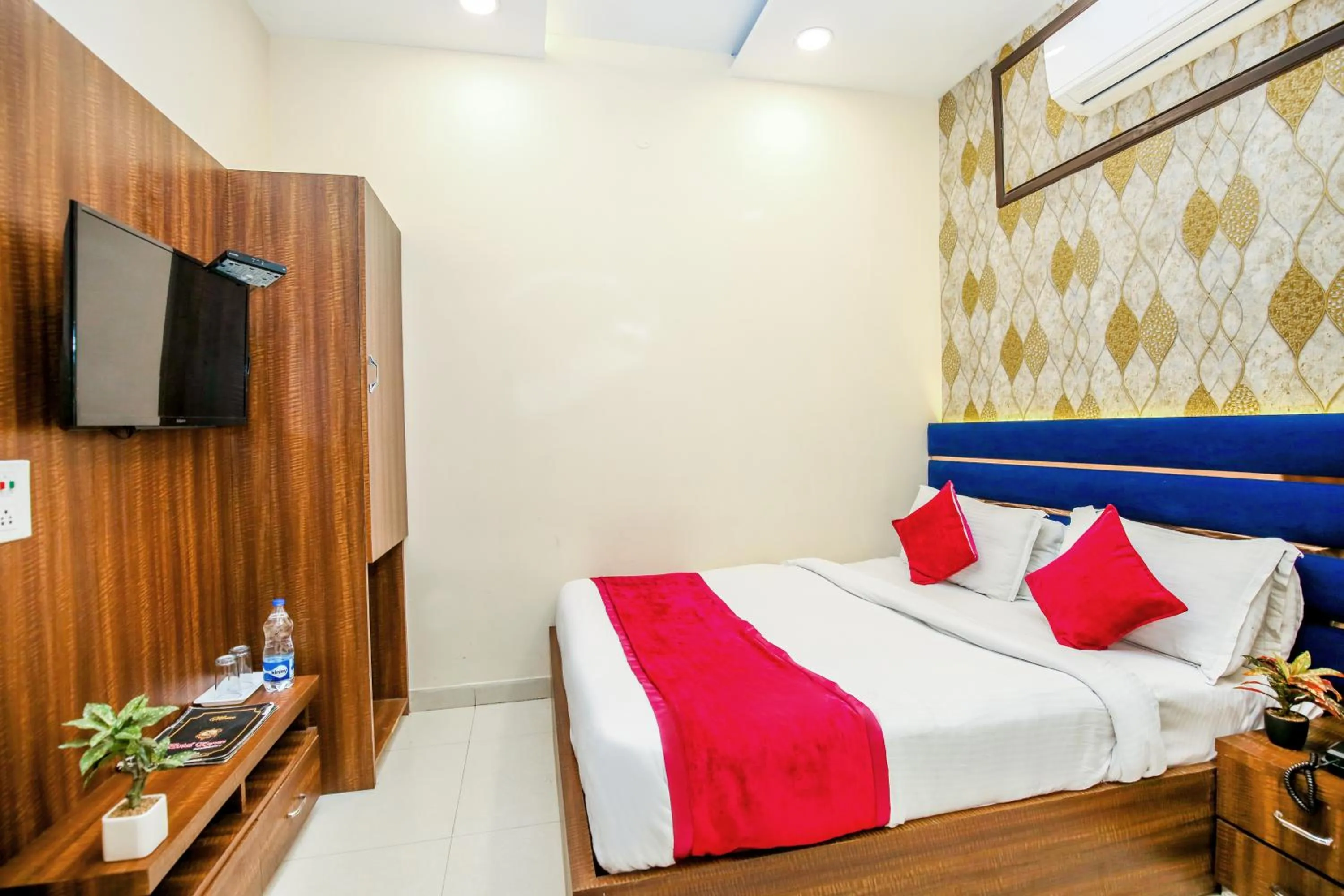 Bed in Hotel Karan Residency - 5 Min Walk From Golden Temple