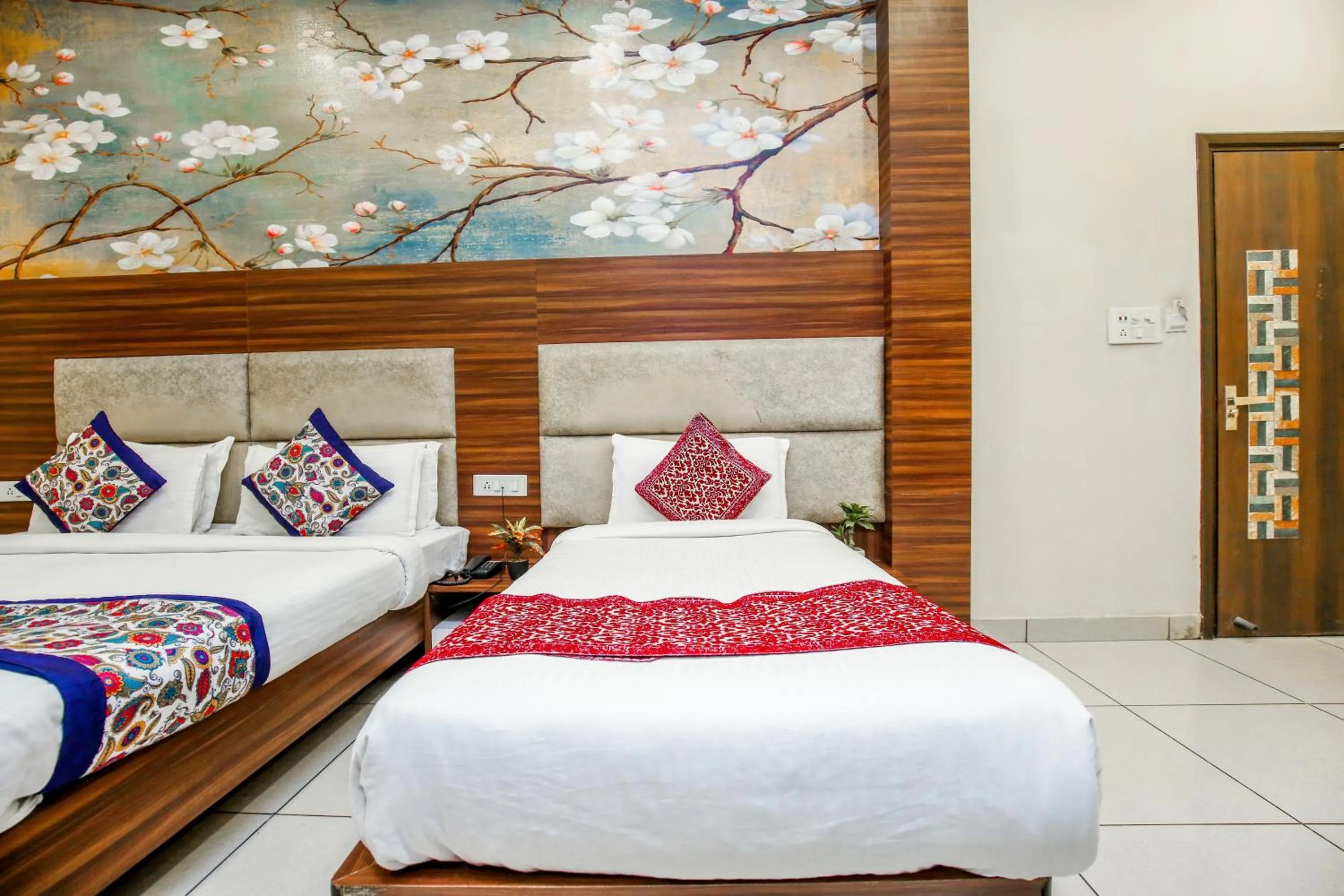 Bed in Hotel Karan Residency - 5 Min Walk From Golden Temple