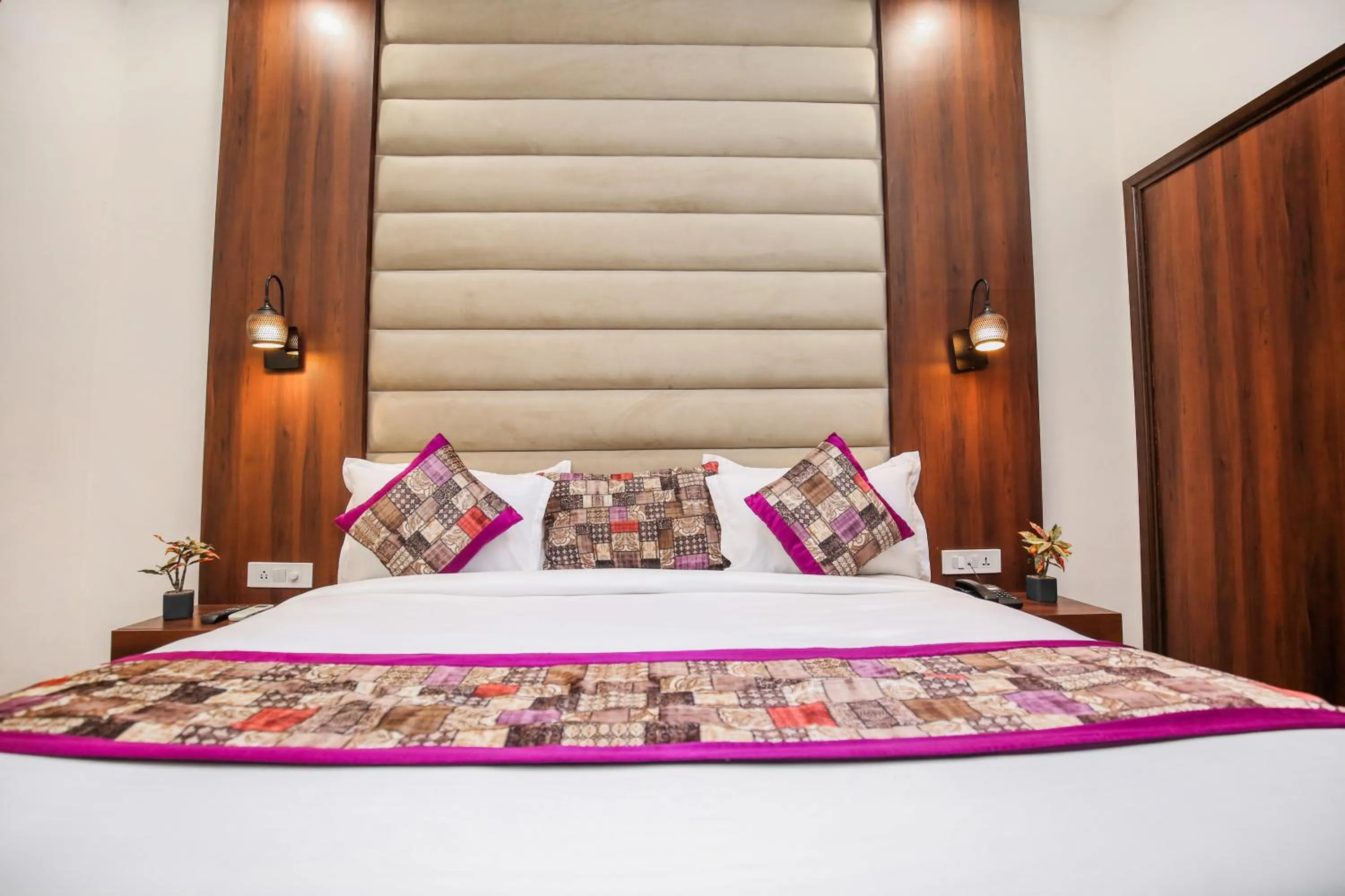 Bed in Hotel Karan Residency - 5 Min Walk From Golden Temple