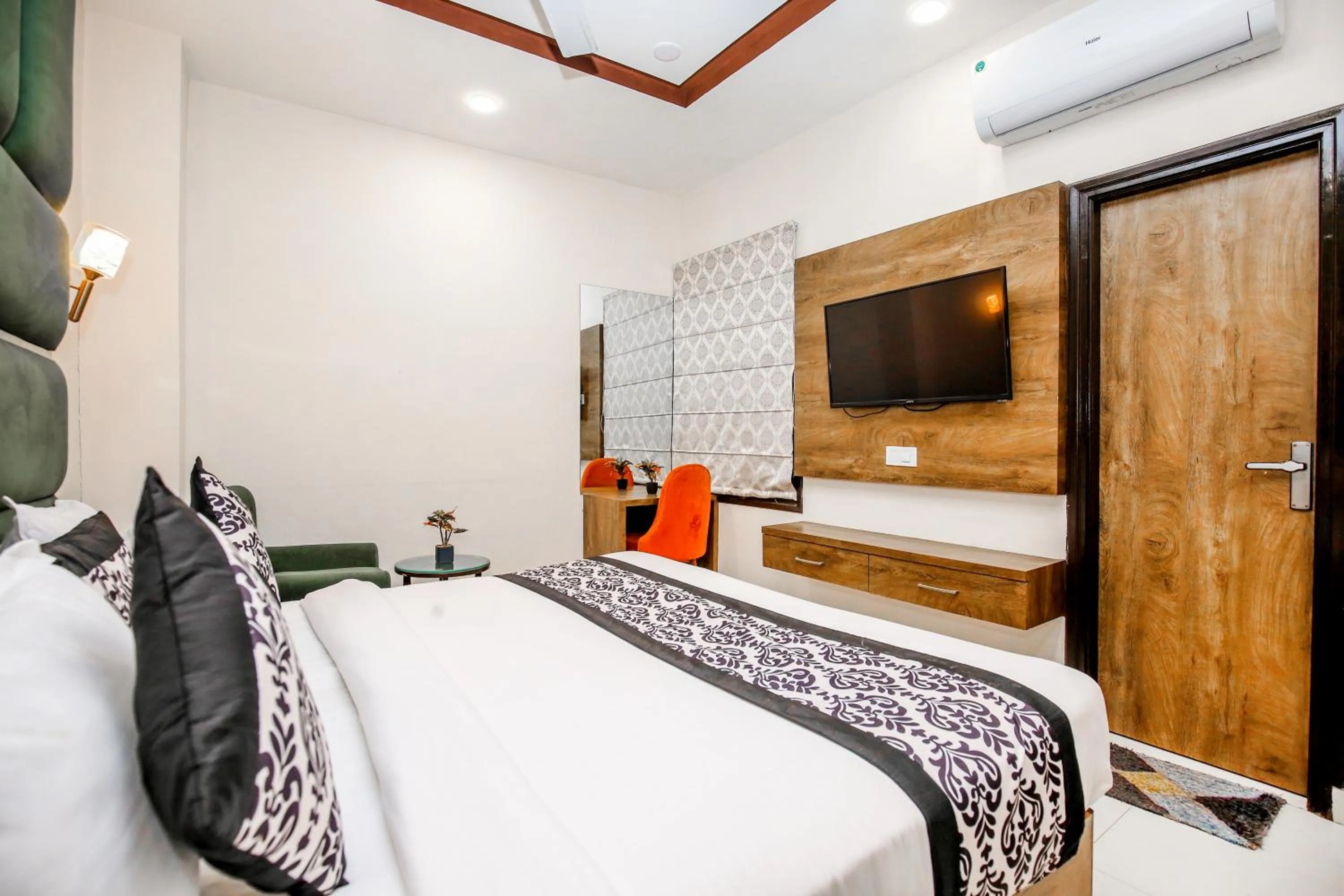 Bed in Hotel Karan Residency - 5 Min Walk From Golden Temple