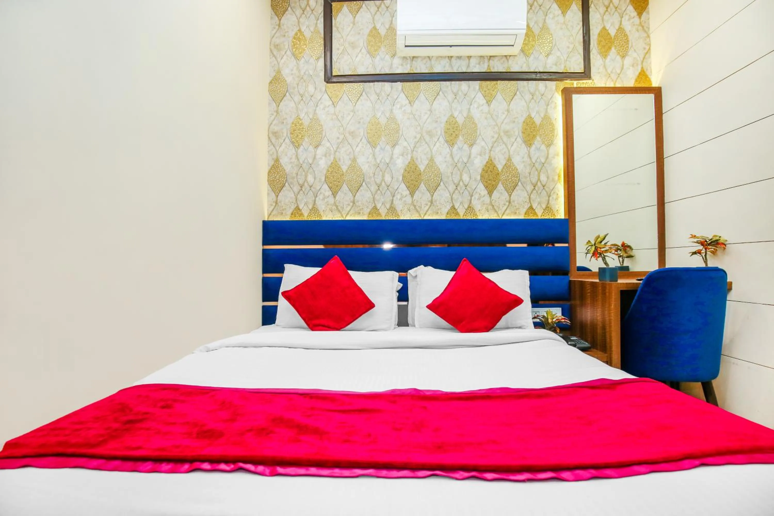 Bed in Hotel Karan Residency - 5 Min Walk From Golden Temple