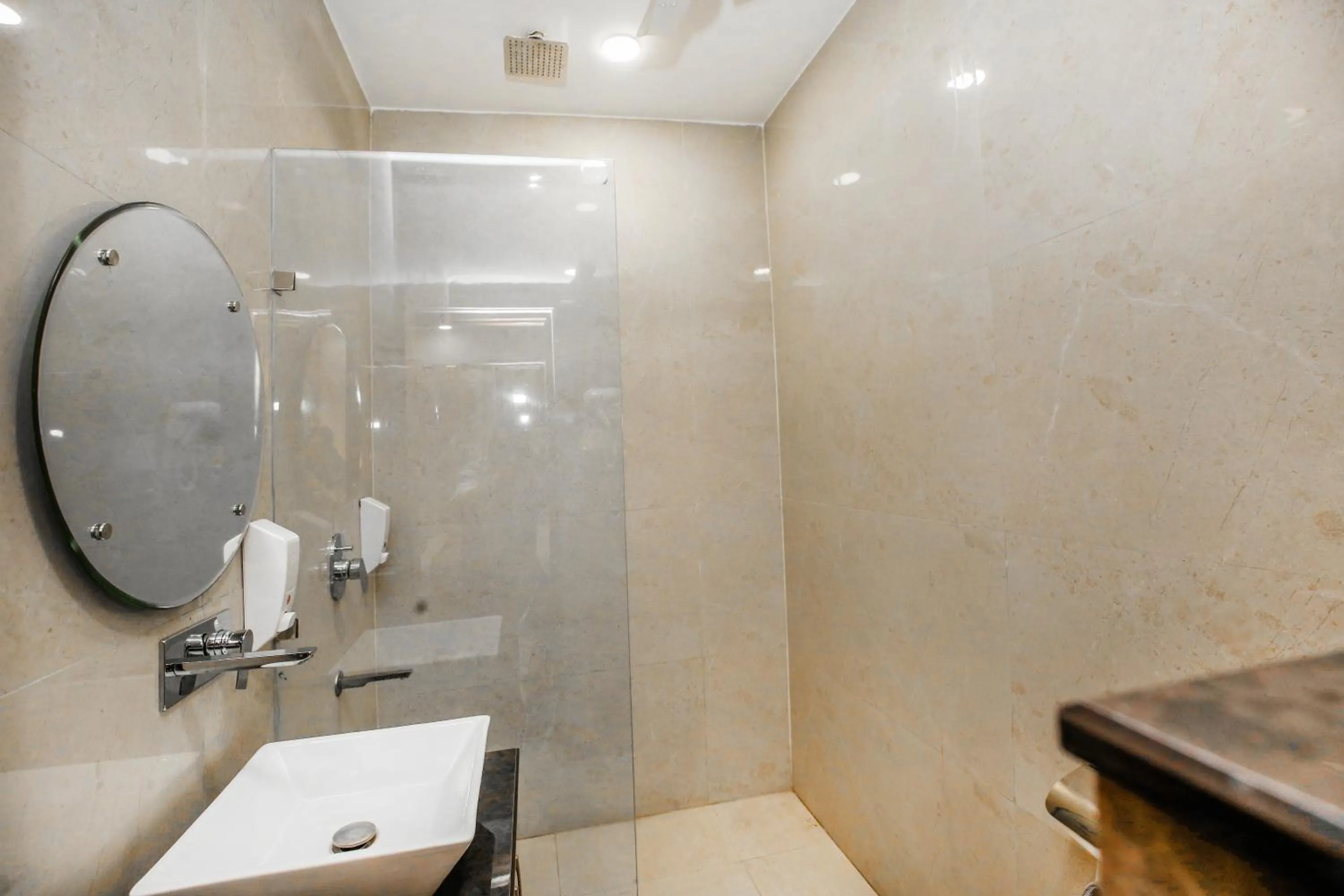 Shower in Hotel Karan Residency - 5 Min Walk From Golden Temple