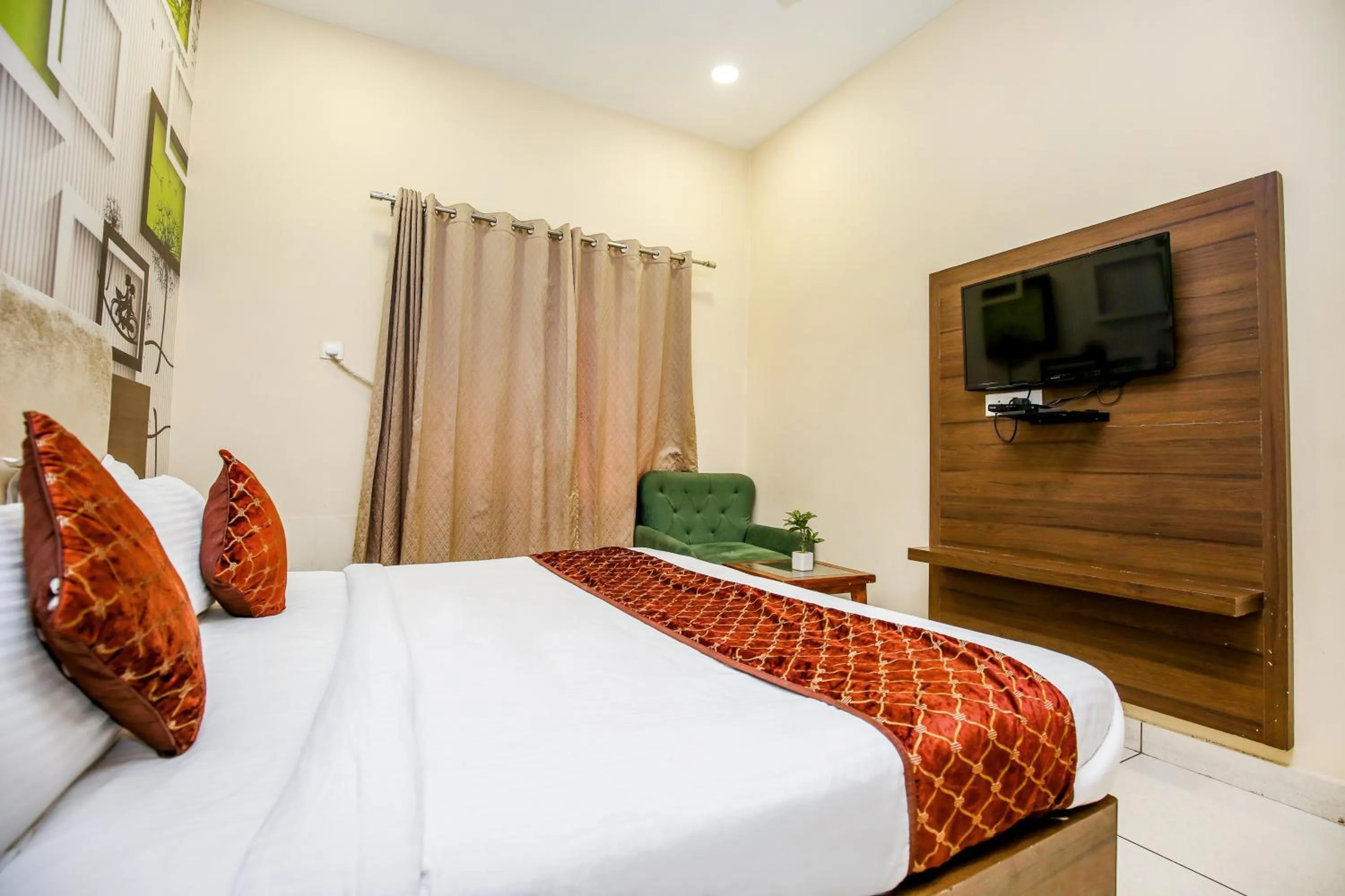 Bed in Hotel Karan Residency - 5 Min Walk From Golden Temple