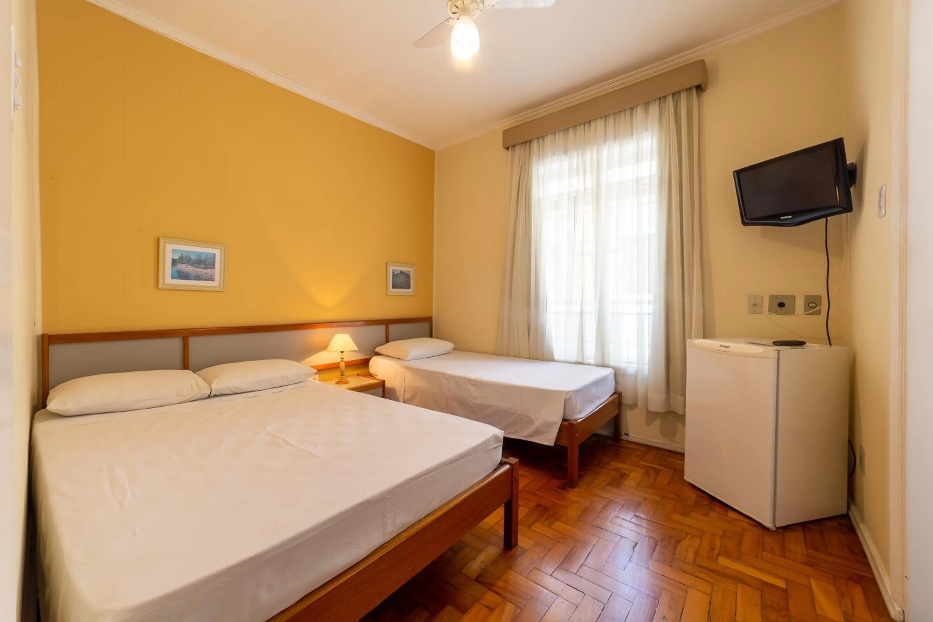 TV and multimedia, Bed in Hotel Solaris