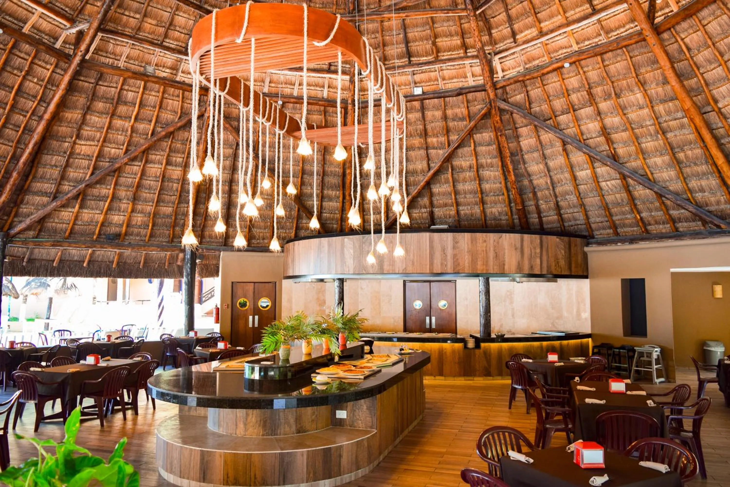Restaurant/places to eat in Reef Yucatán All Inclusive & Convention Center