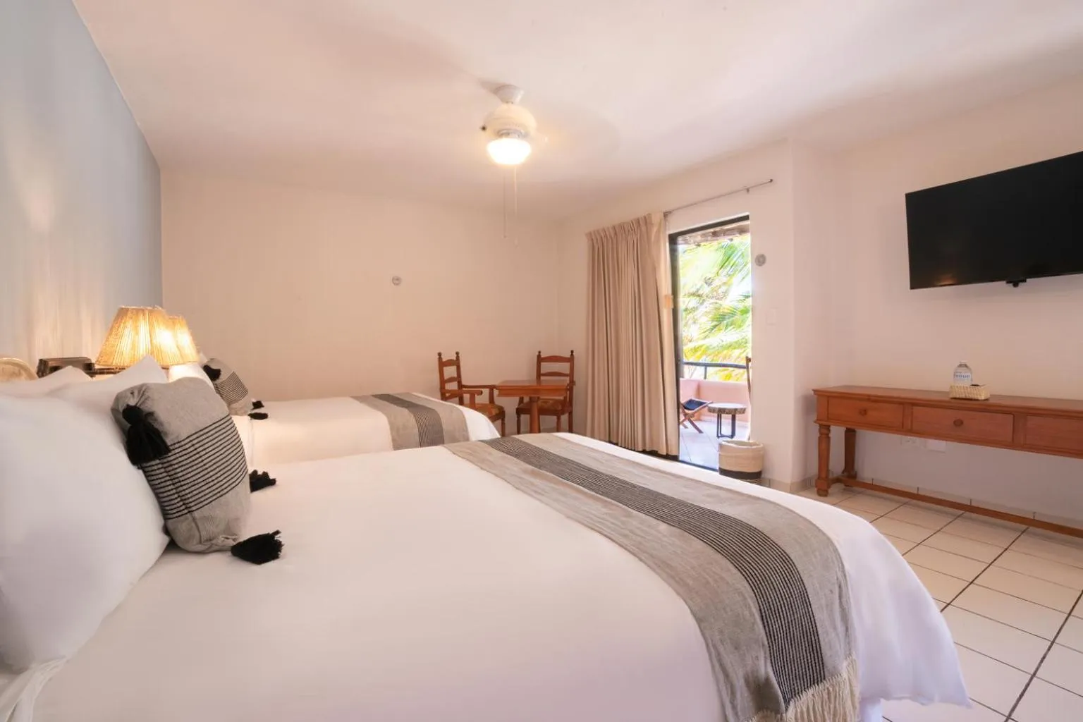 Bed in Reef Yucatán All Inclusive & Convention Center