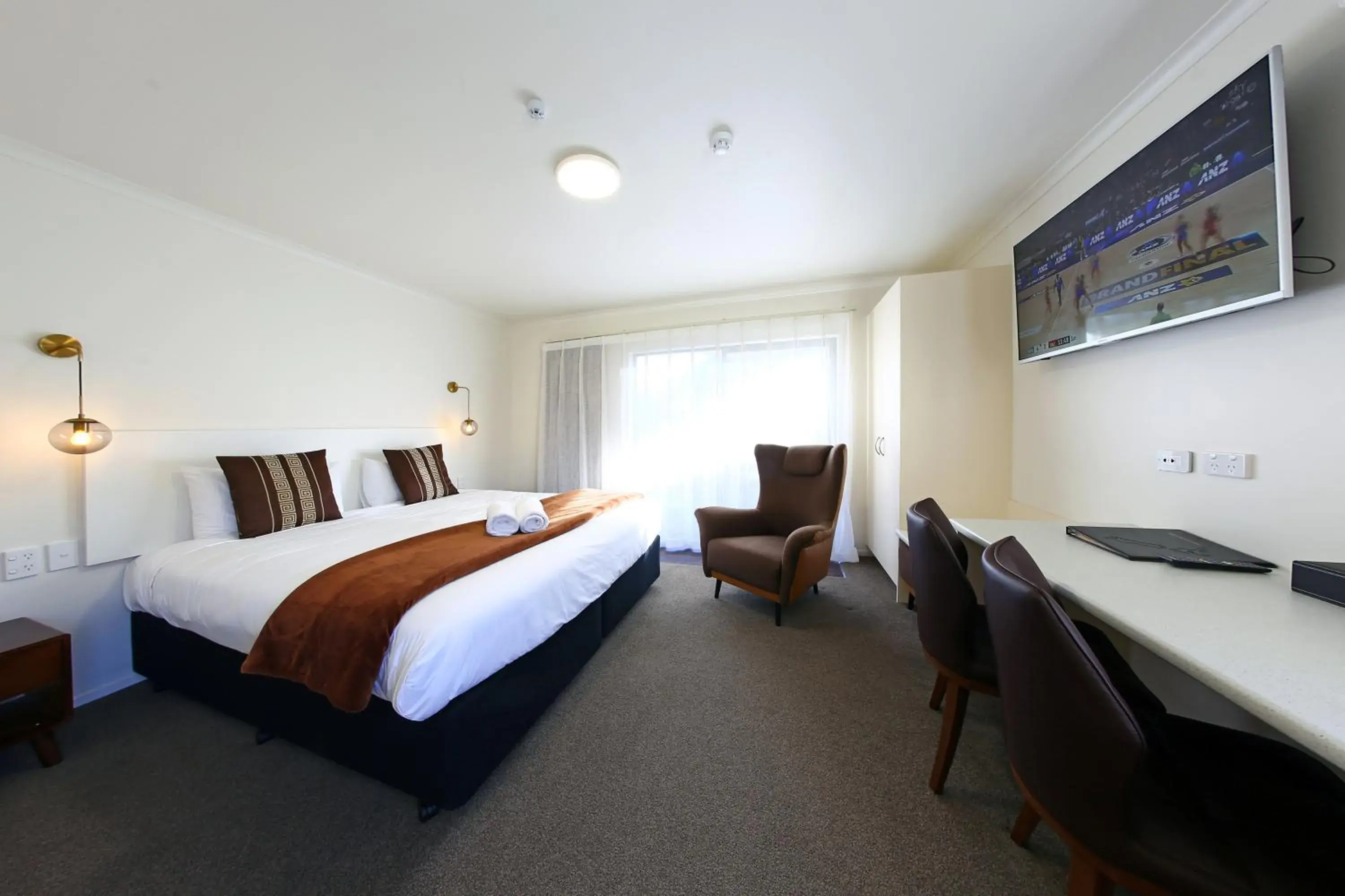 Deluxe King Room in Heritage Court Lodge Oamaru Deluxe King Room in Heritage Court Lodge Oamaru