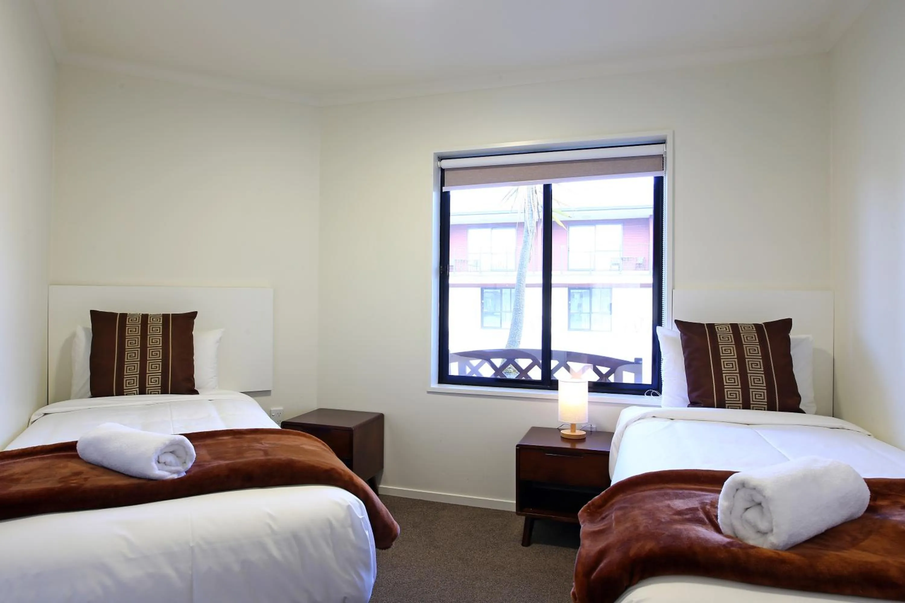 Bedroom, Bed in Heritage Court Lodge Oamaru