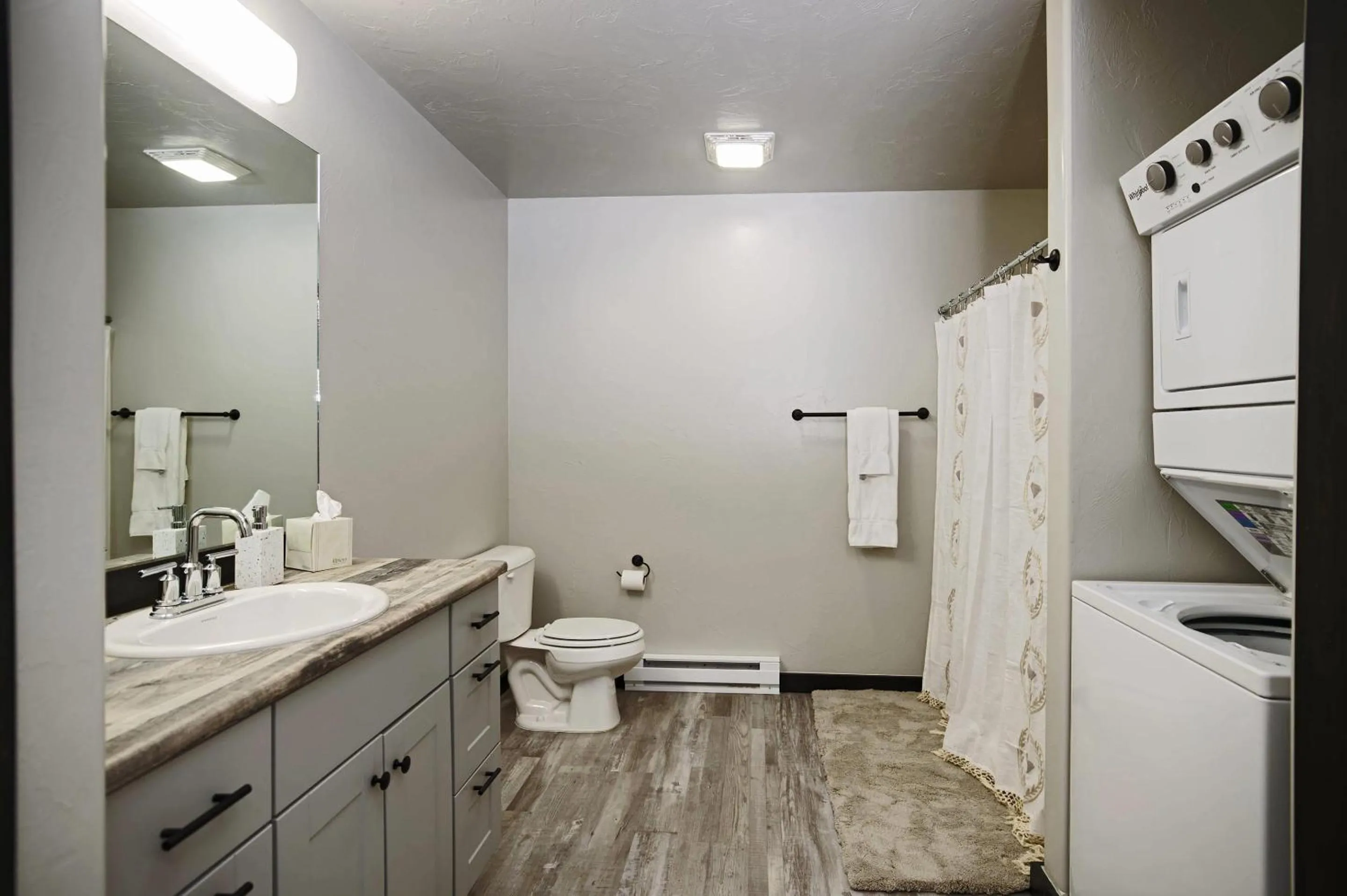 Bedroom in Copper King Convention Center, an Ascend Collection Hotel