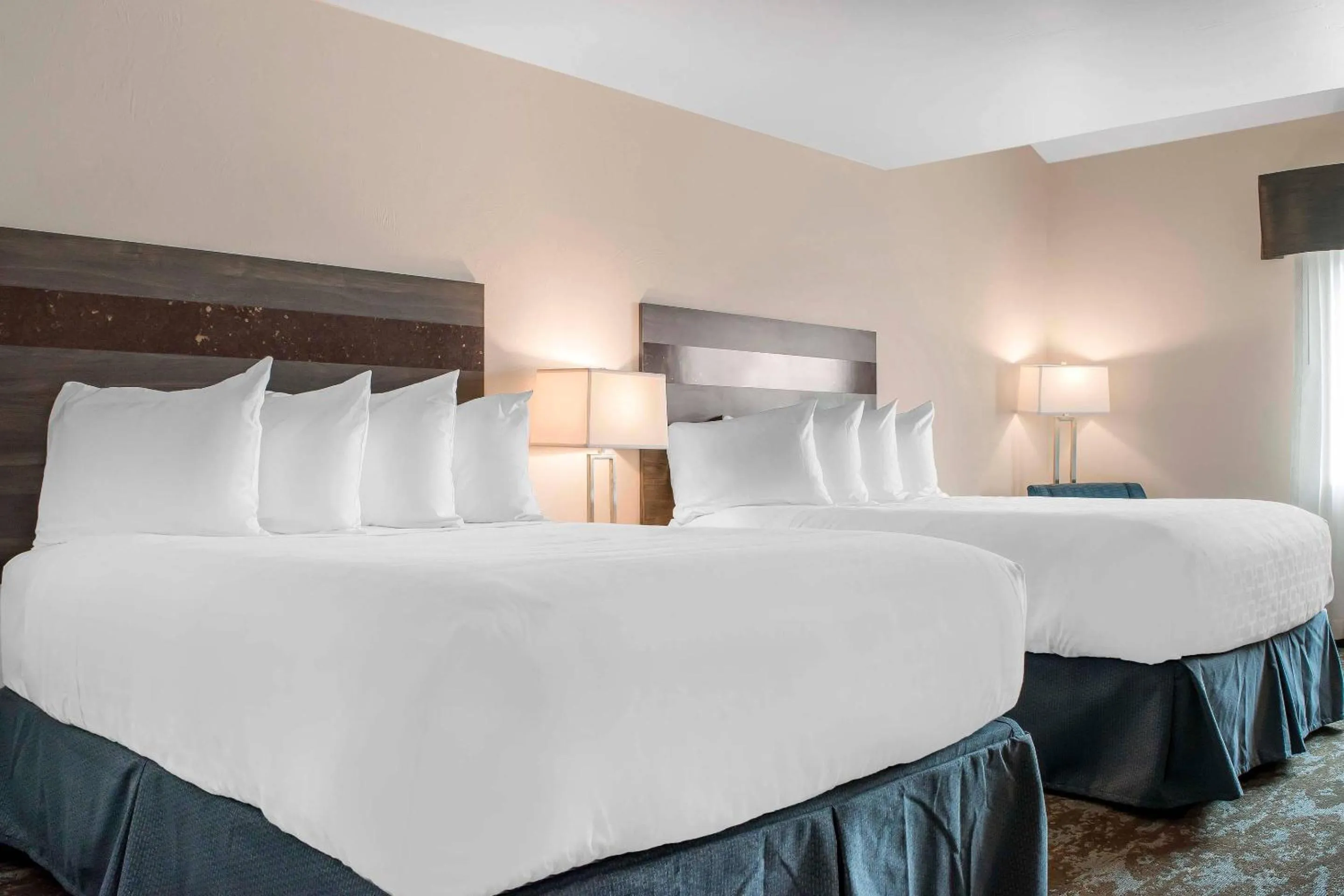 Bedroom, Bed in Copper King Convention Center, an Ascend Collection Hotel