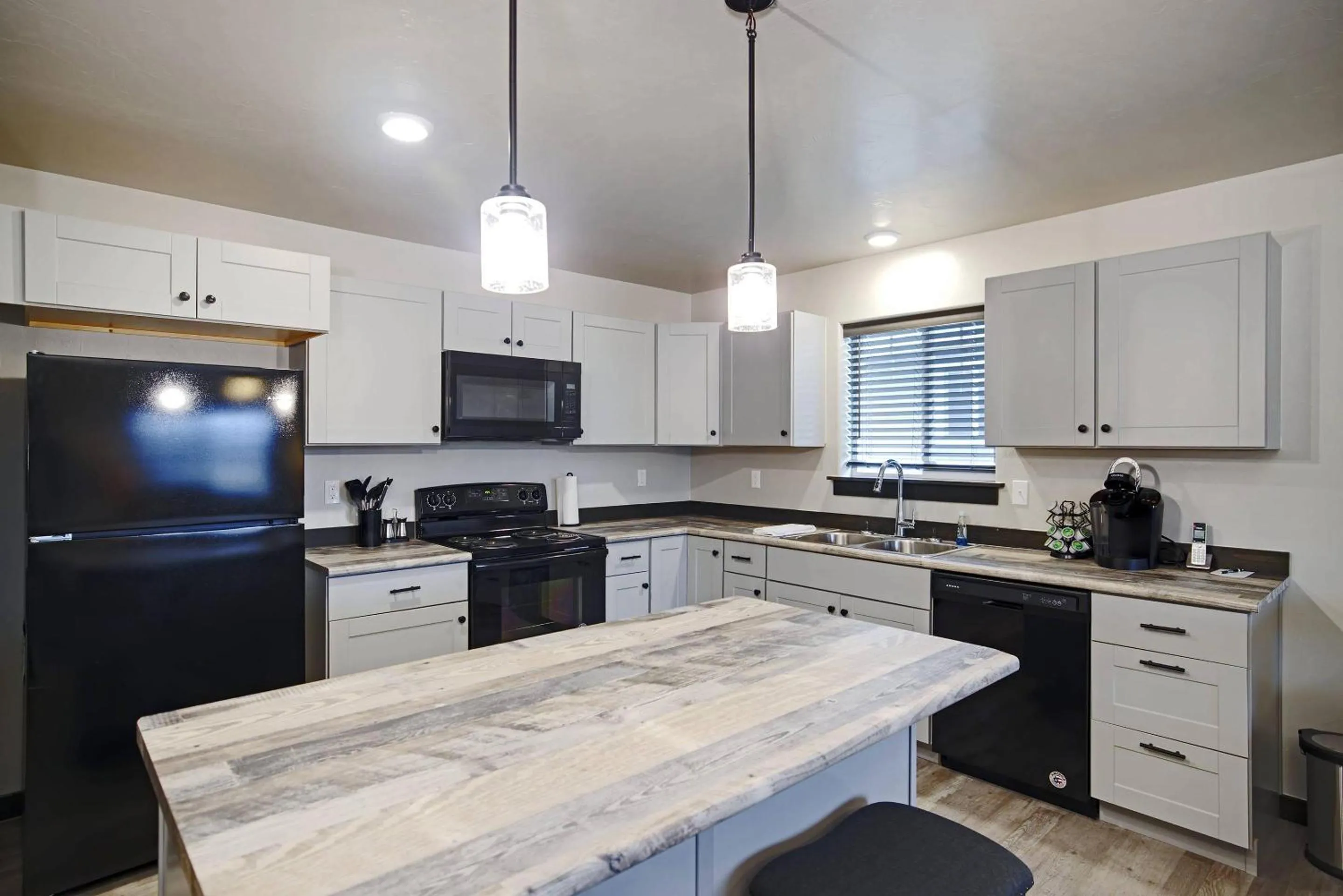 Bedroom in Copper King Convention Center, an Ascend Collection Hotel