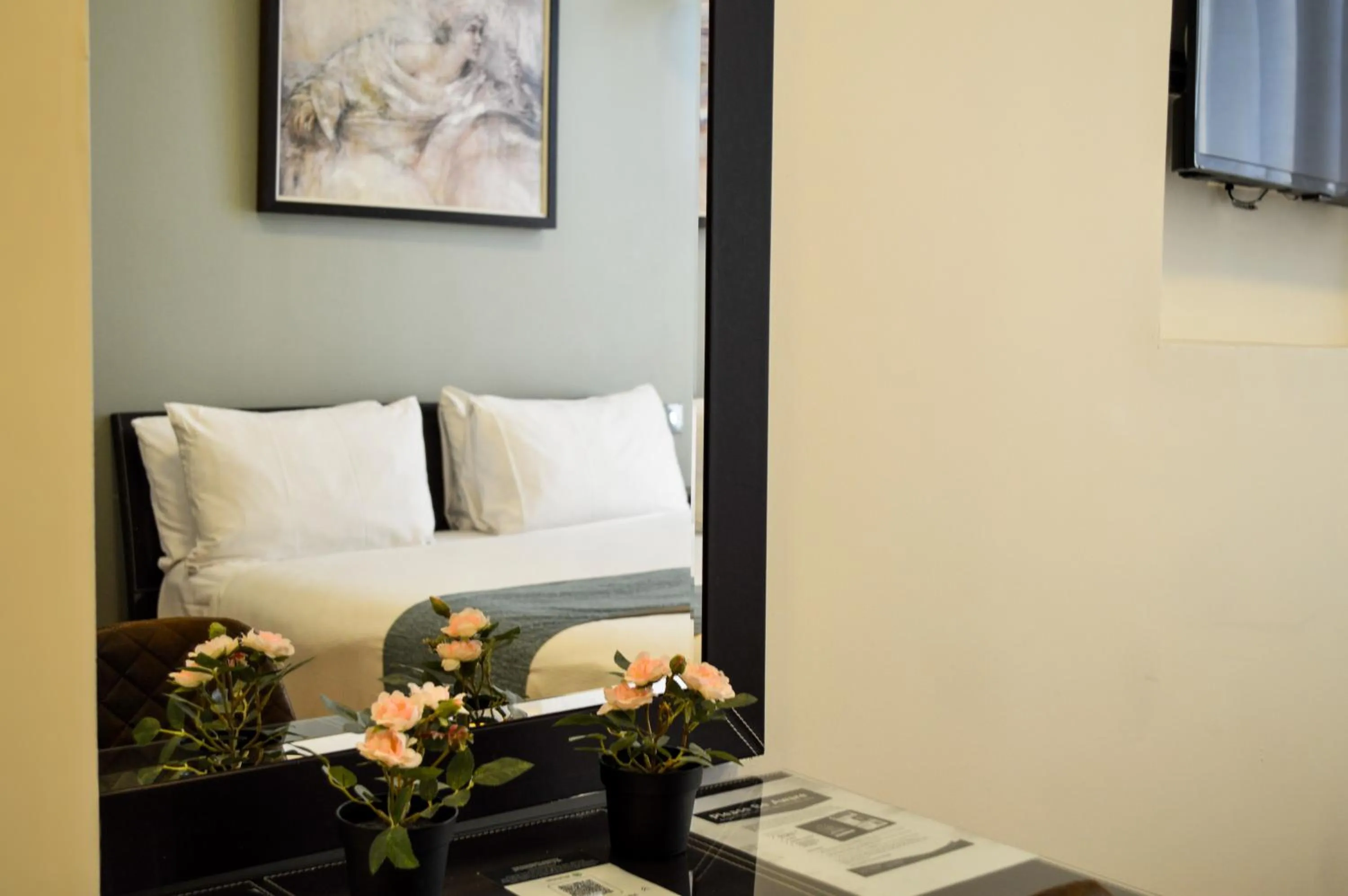 Bed in The Royale Chulan Hyde Park Hotel