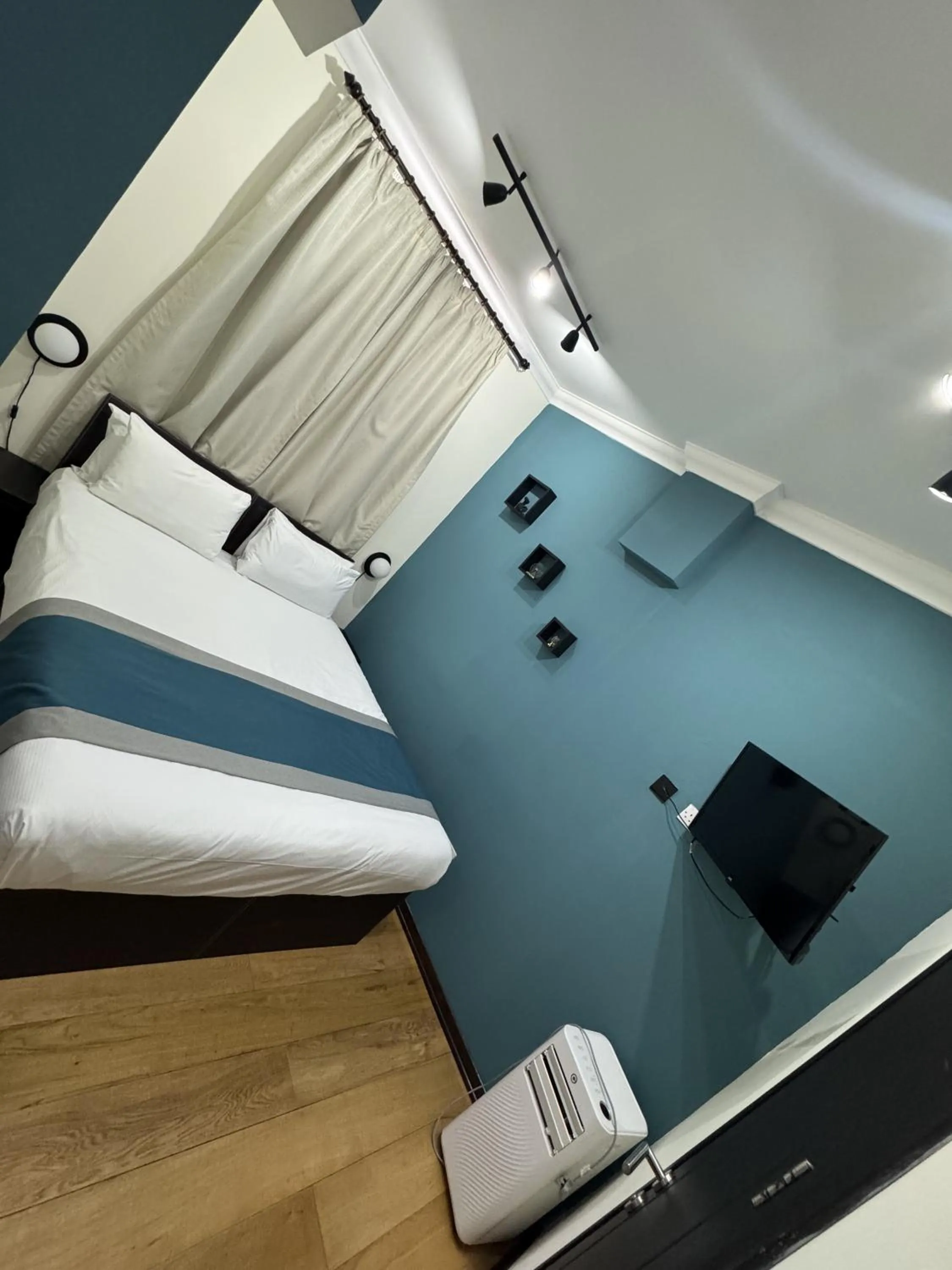 Photo of the whole room, Bed in The Royale Chulan Hyde Park Hotel