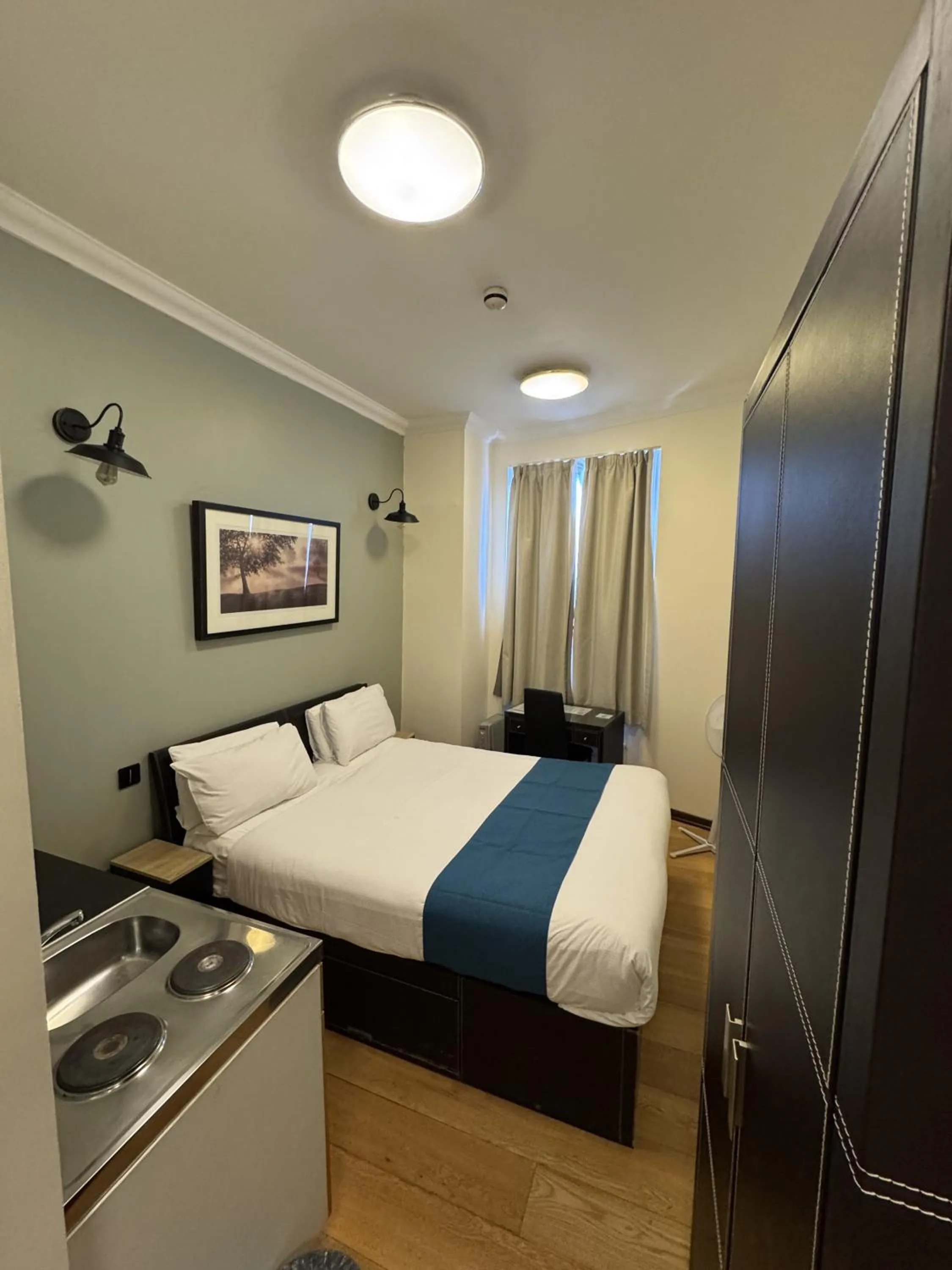 Bedroom, Bed in The Royale Chulan Hyde Park Hotel