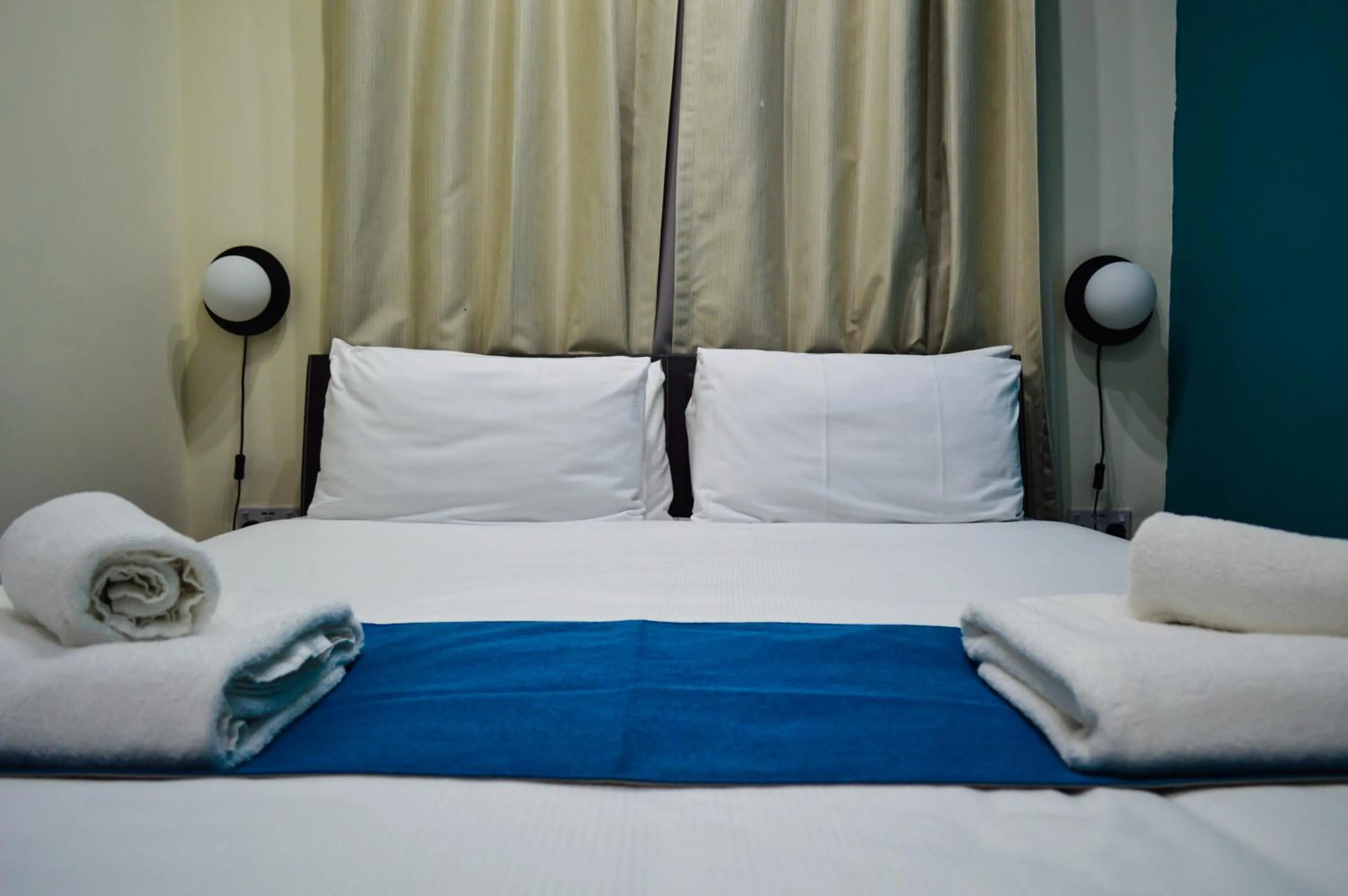 Bed in The Royale Chulan Hyde Park Hotel