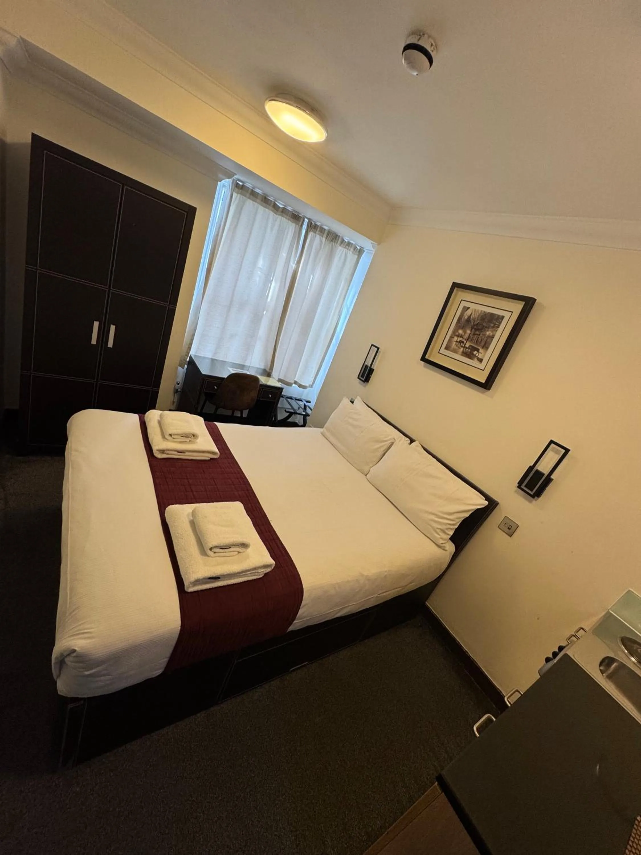 Photo of the whole room, Bed in The Royale Chulan Hyde Park Hotel