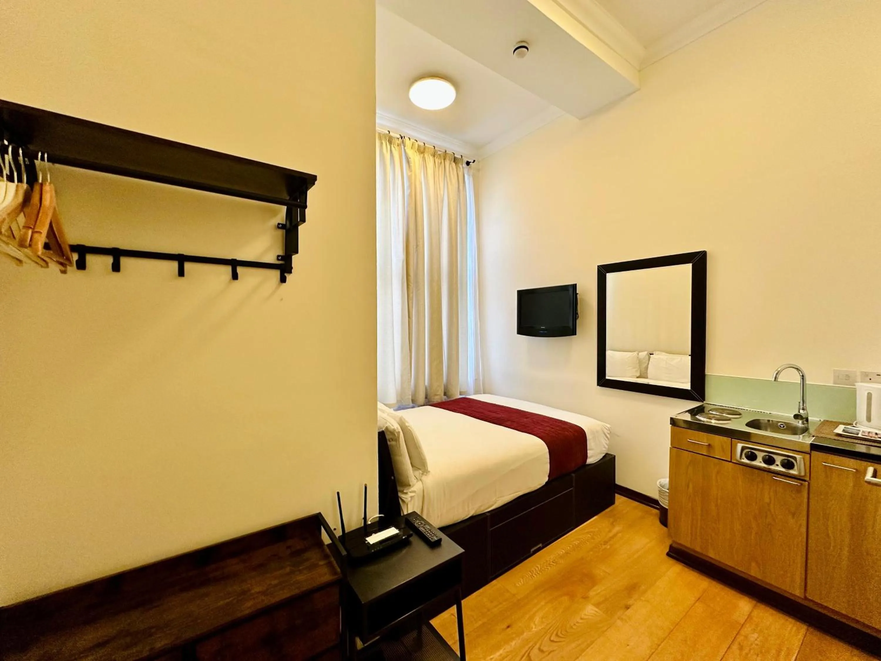 Bed in The Royale Chulan Hyde Park Hotel