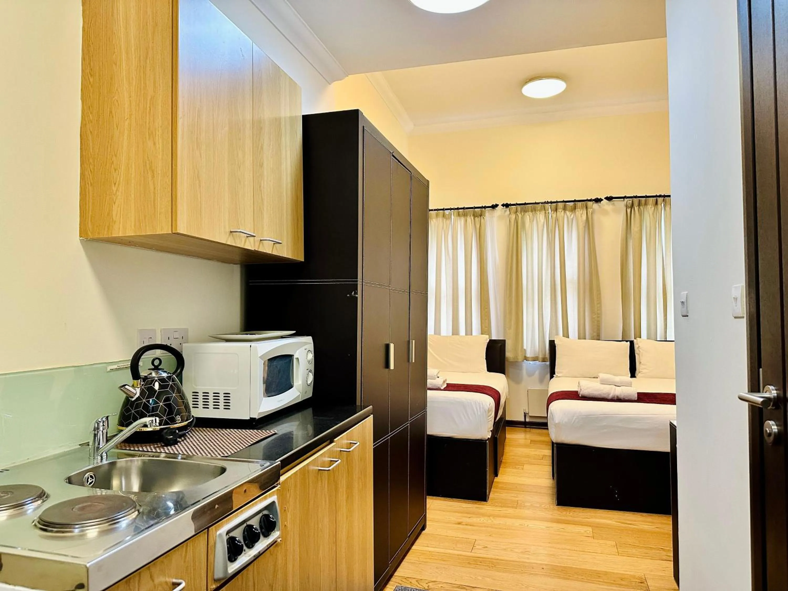 Photo of the whole room, Bed in The Royale Chulan Hyde Park Hotel