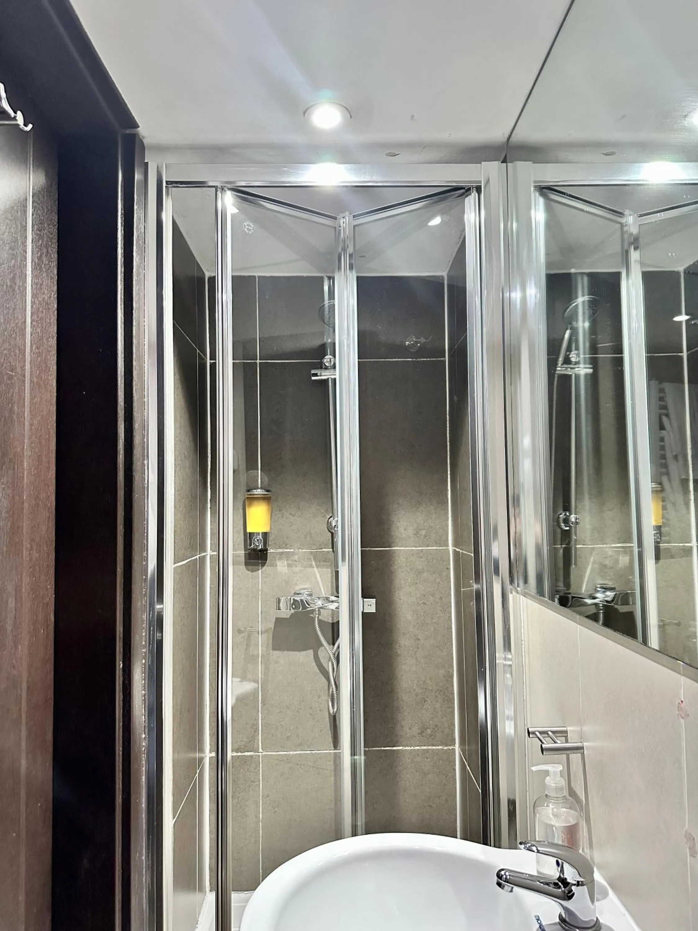 Bathroom in The Royale Chulan Hyde Park Hotel