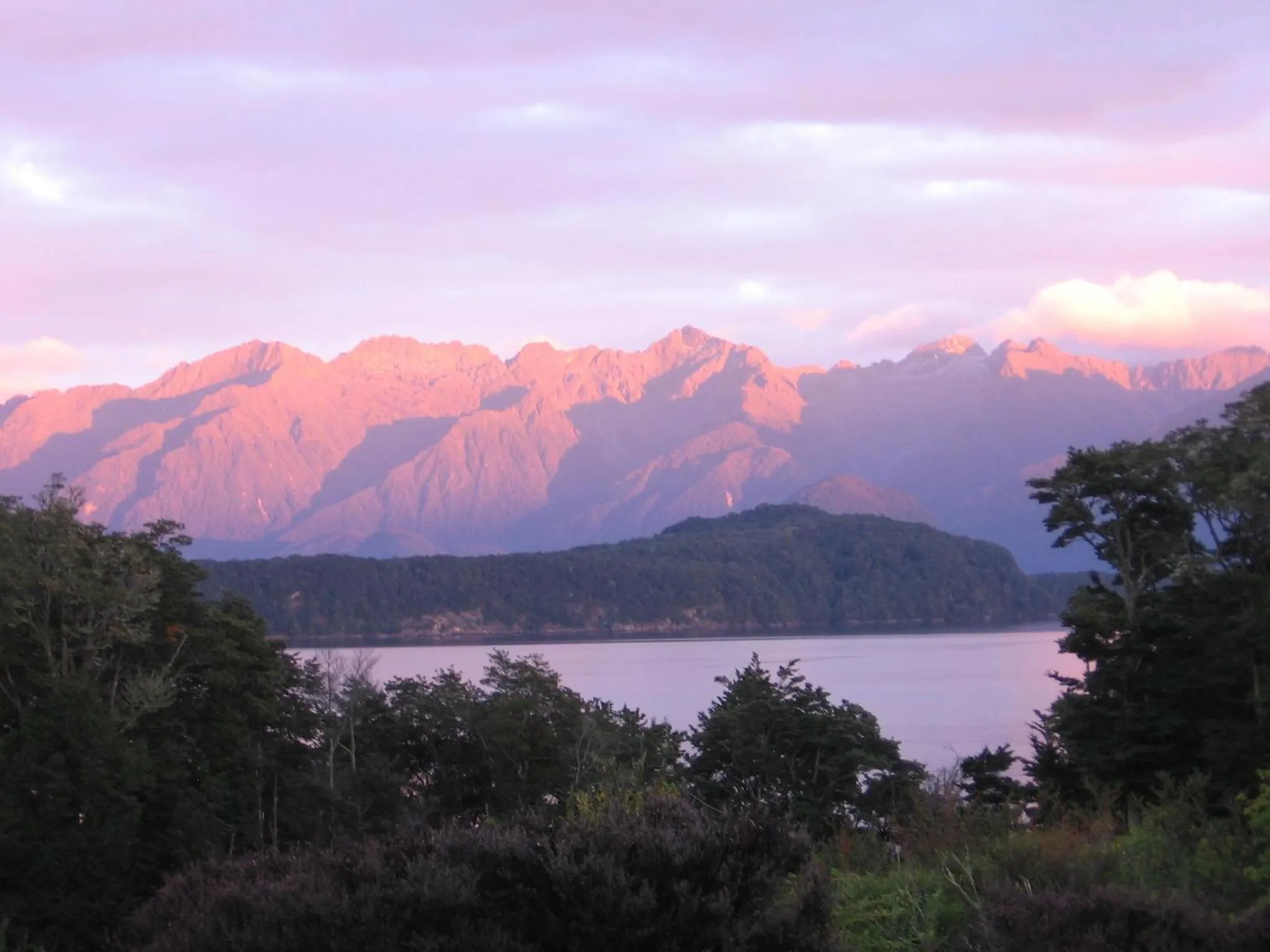 Lake view in Murrells Grand View House