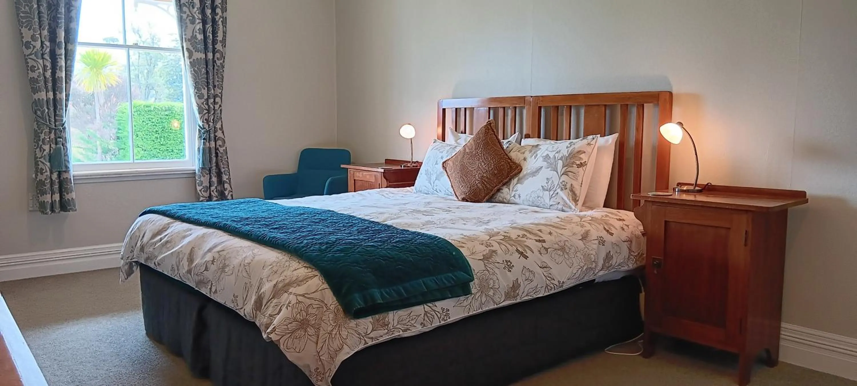 Bedroom, Bed in Murrells Grand View House