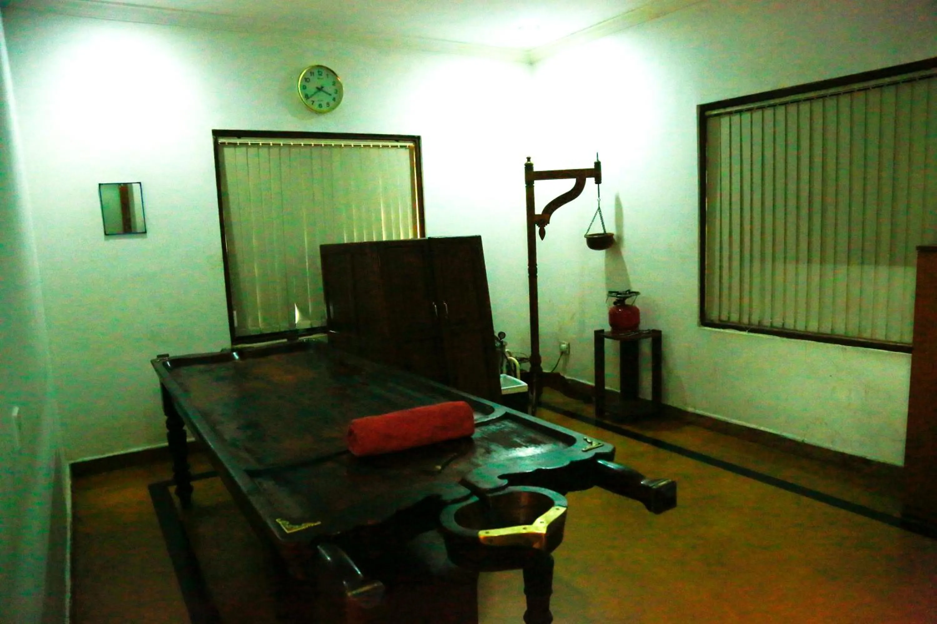 Massage in SAJ Earth Resort & Convention Center , Kochi