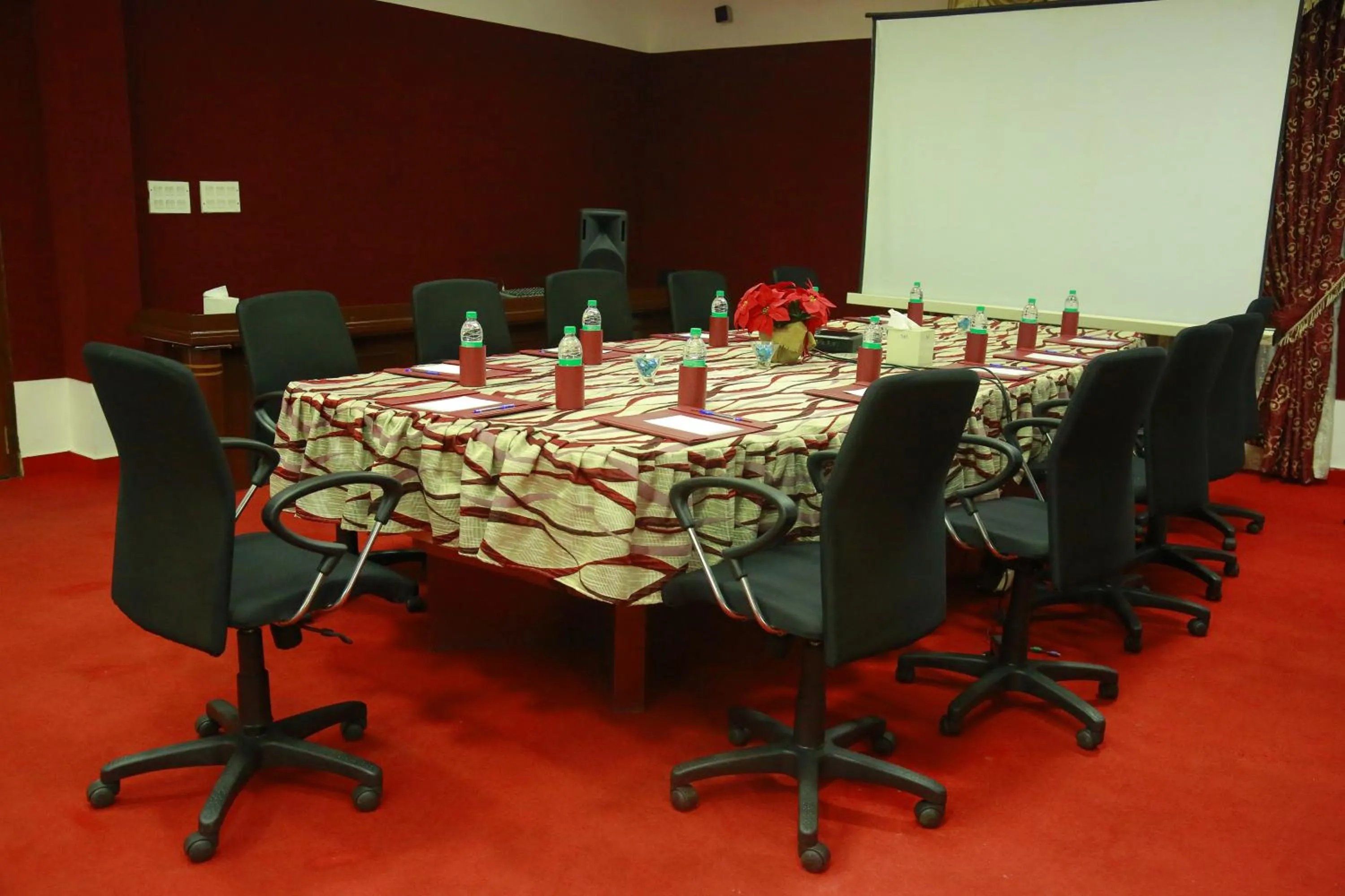 Business facilities in SAJ Earth Resort & Convention Center , Kochi