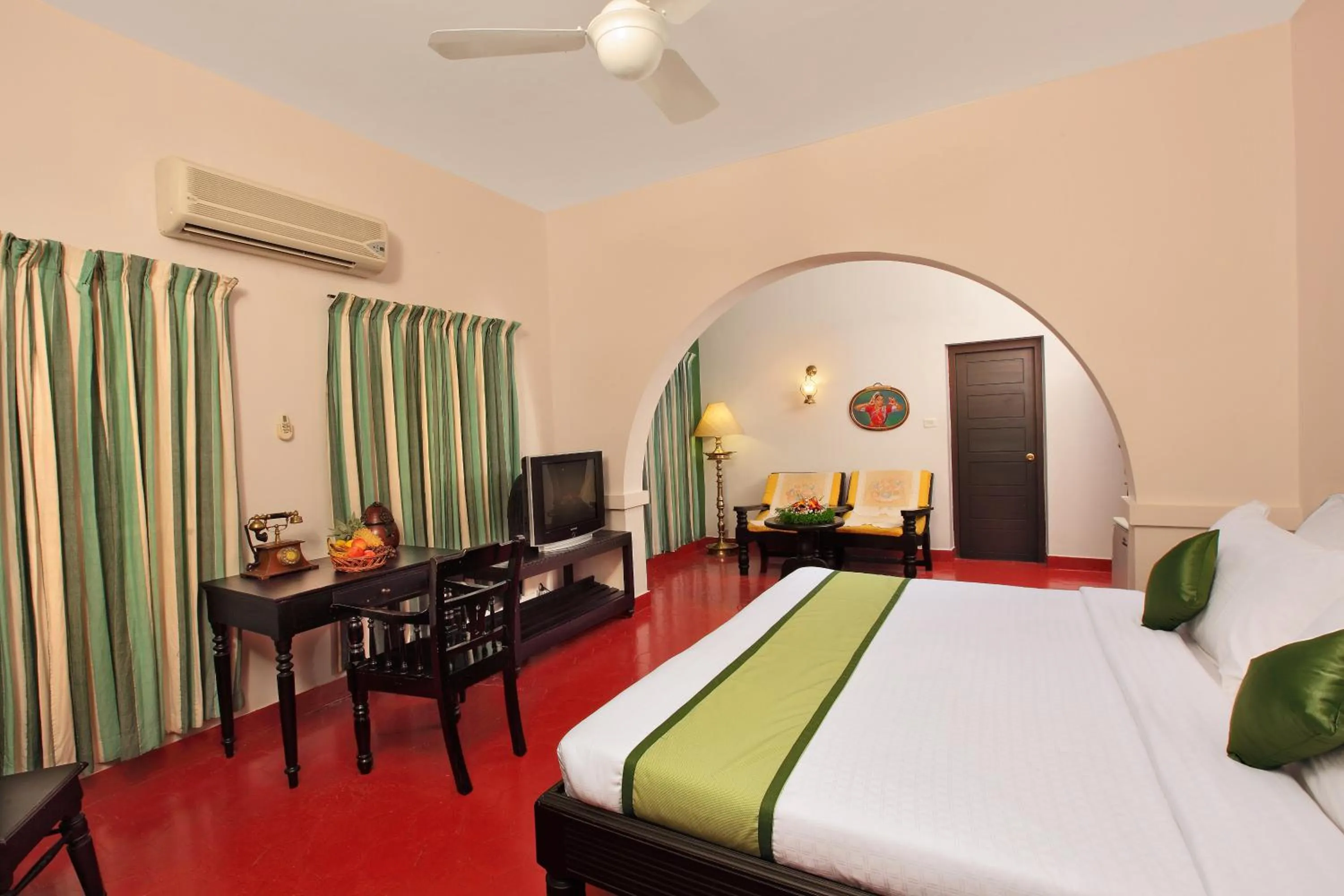 Bedroom, Bed in The River Retreat Heritage Ayurvedic Resort