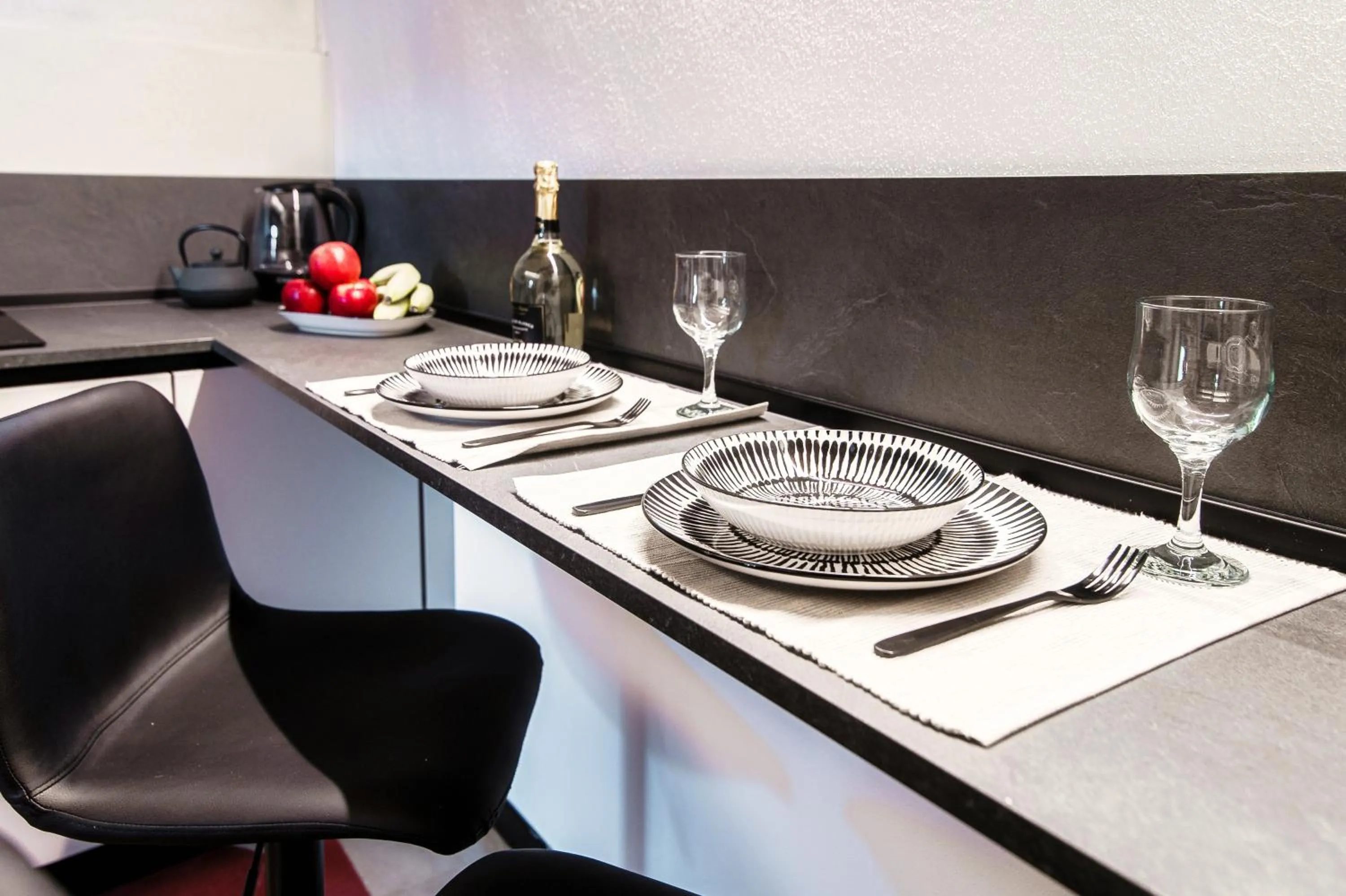 Dining area in La Casa Dei Viaggiatori by "The House Of Travelers"