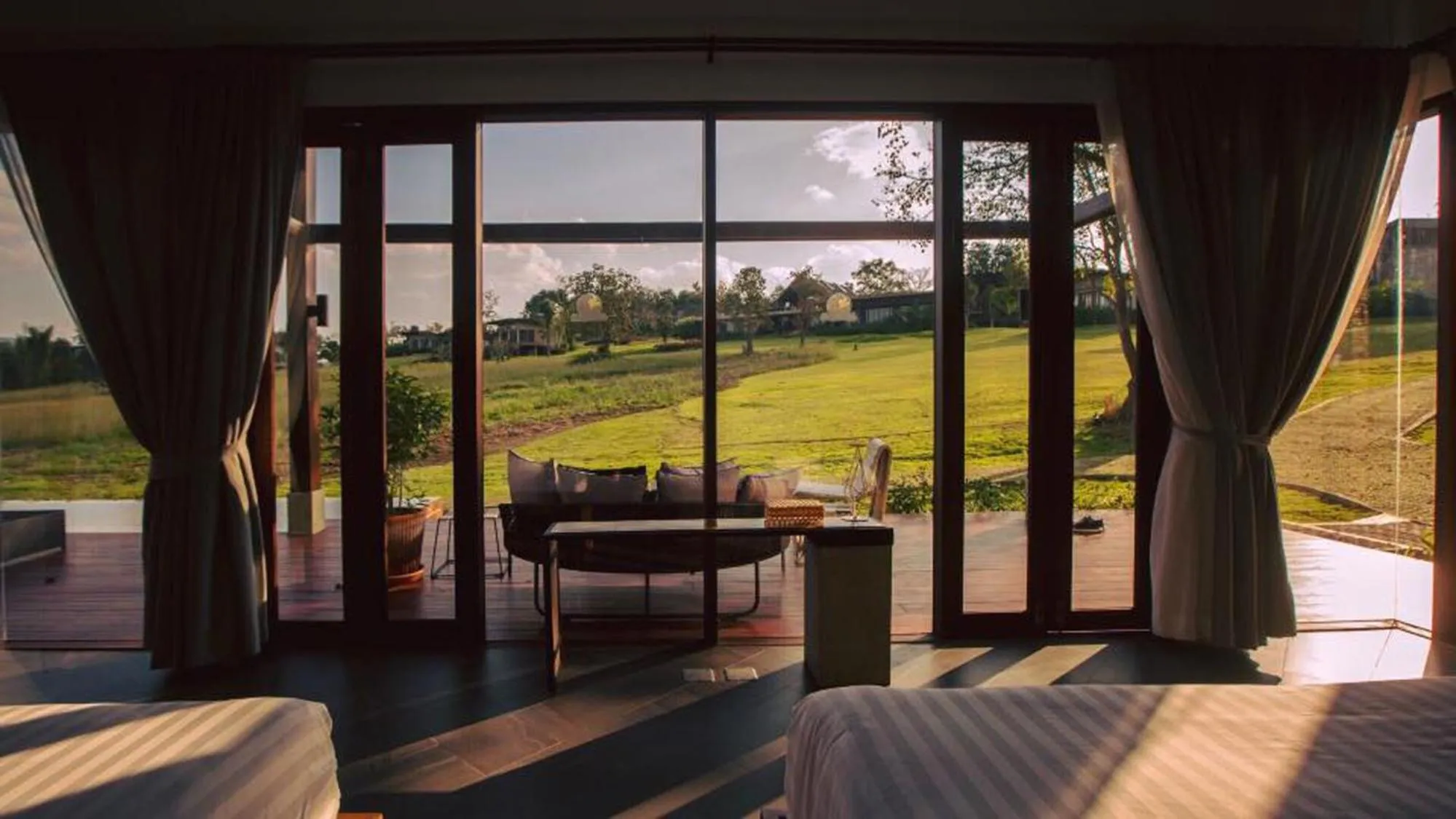 Library in Puripai Villa