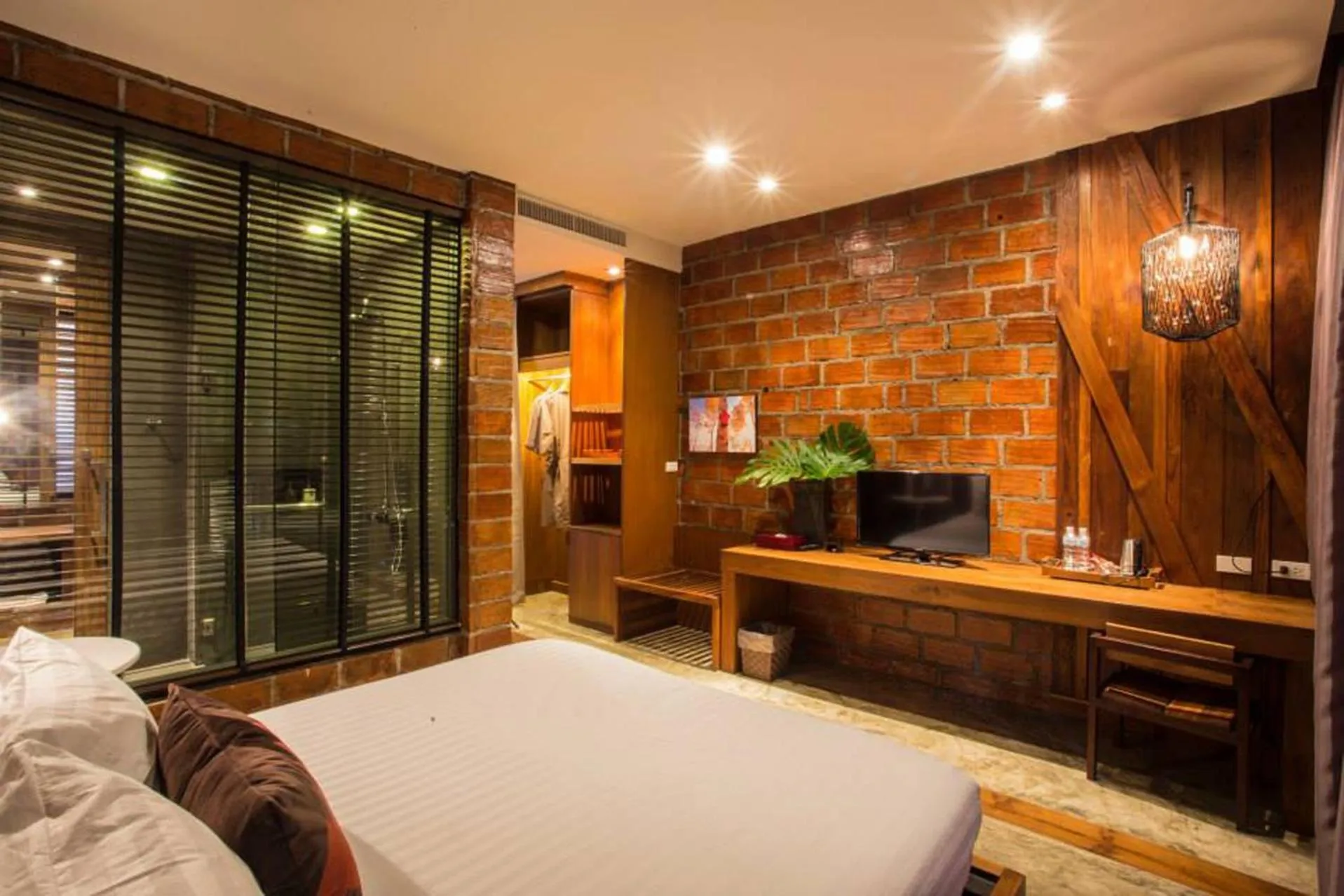 TV and multimedia, Bed in Puripai Villa