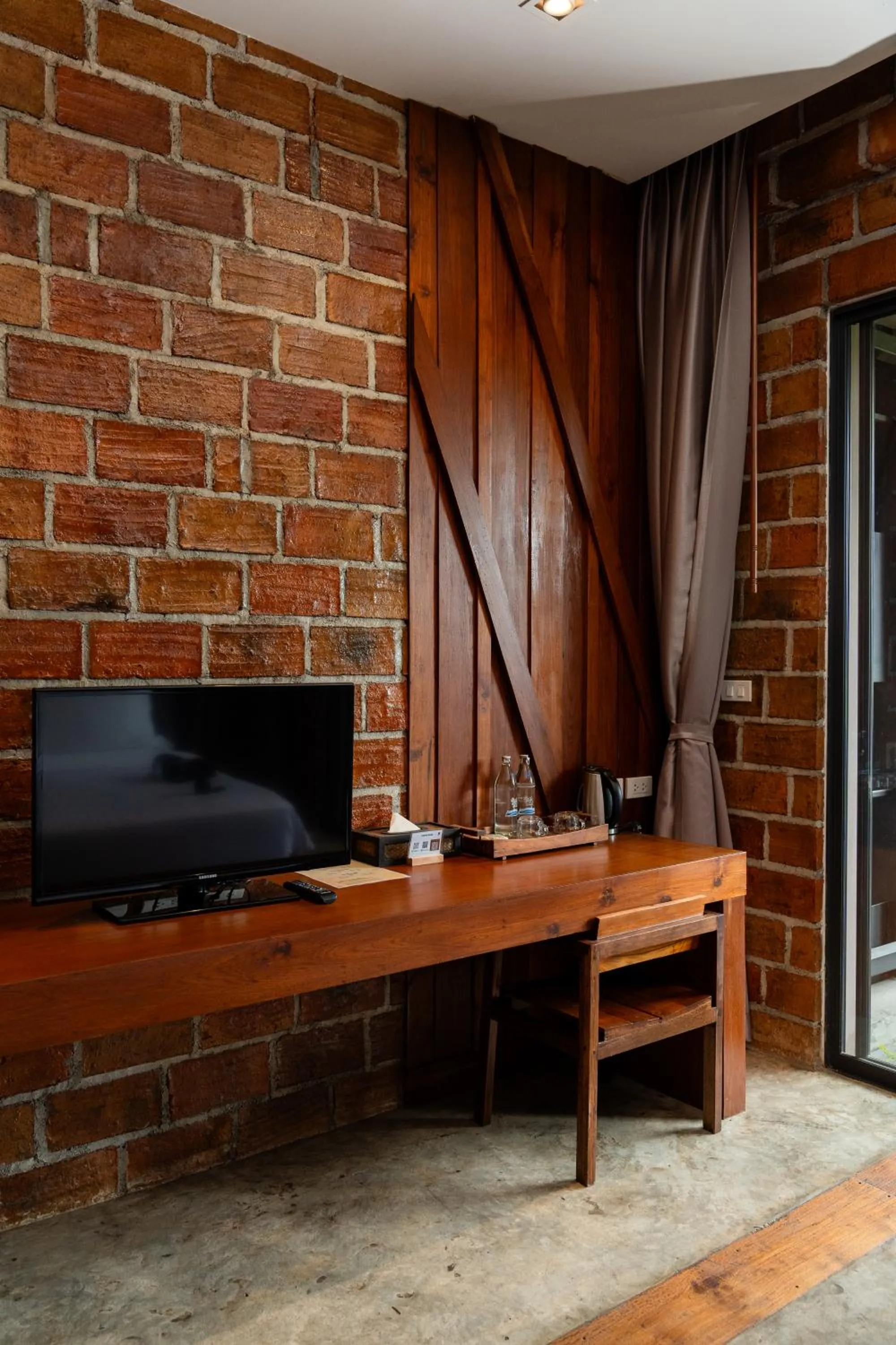 TV and multimedia in Puripai Villa