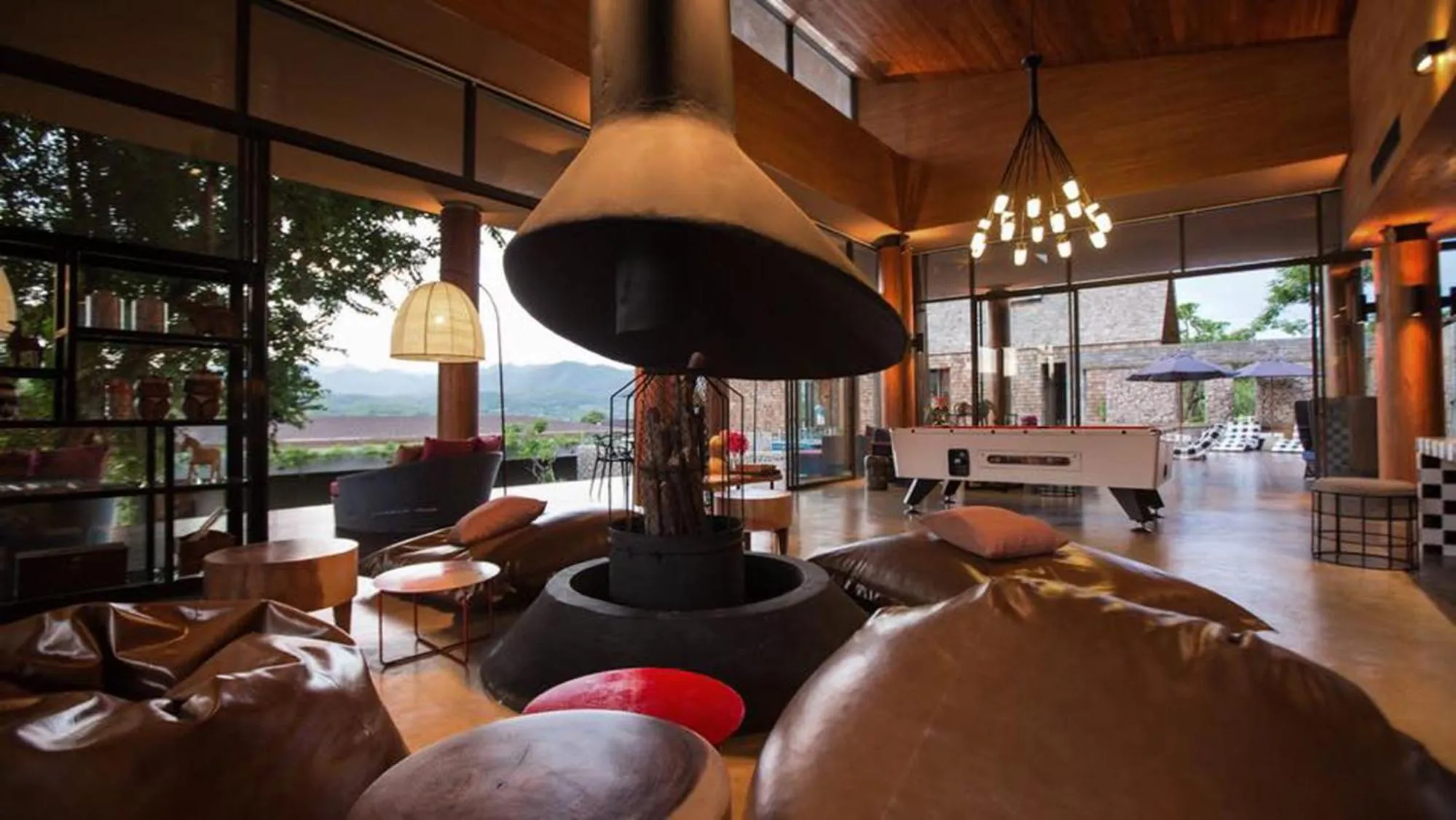 Restaurant/places to eat in Puripai Villa