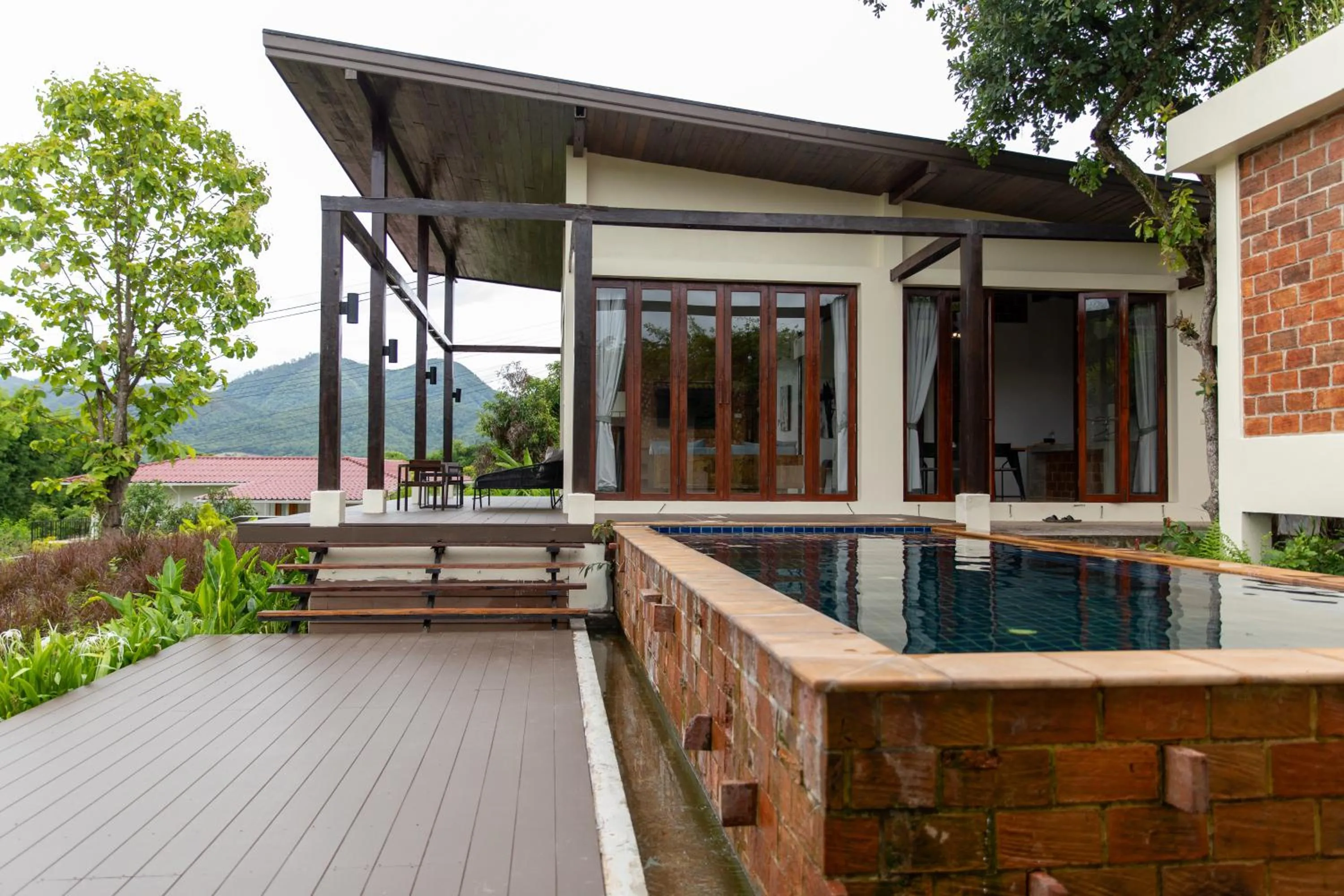 Swimming pool in Puripai Villa