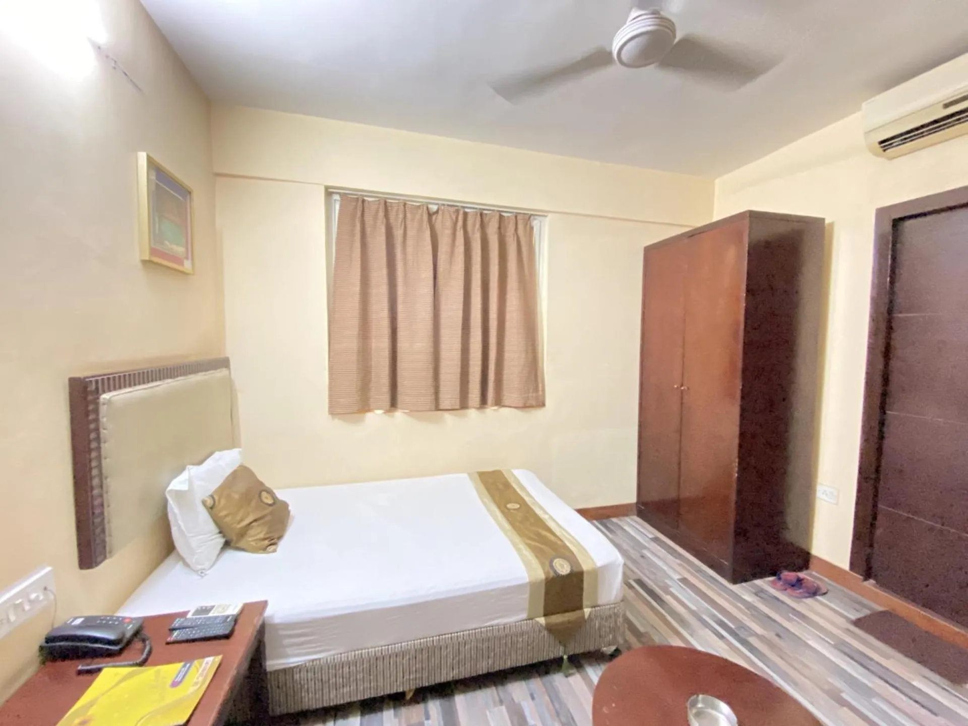 Bed in Astoria Hotel