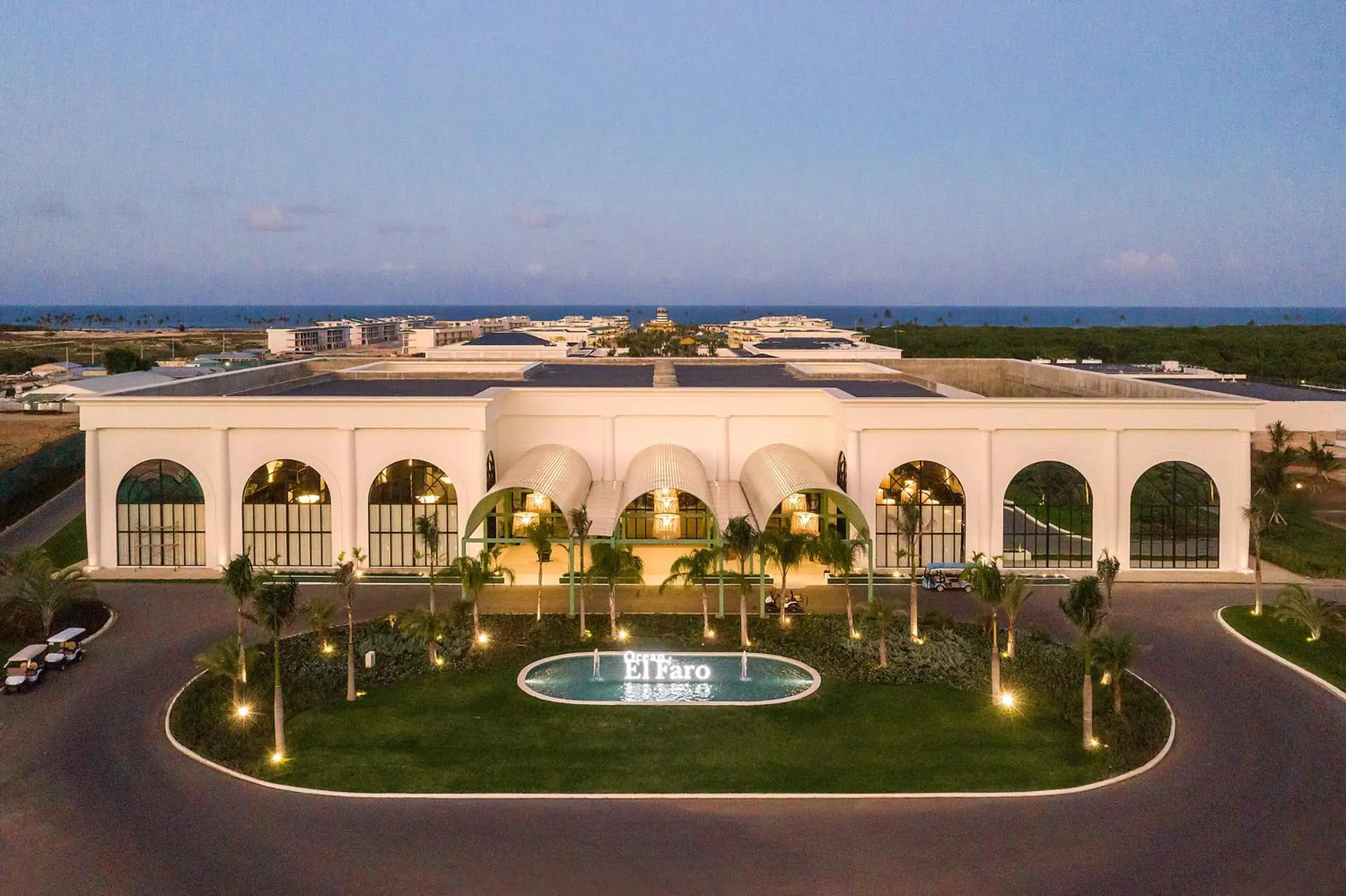 Facade/entrance in Ocean el Faro Resort - All Inclusive Facade/entrance in Ocean el Faro Resort - All Inclusive