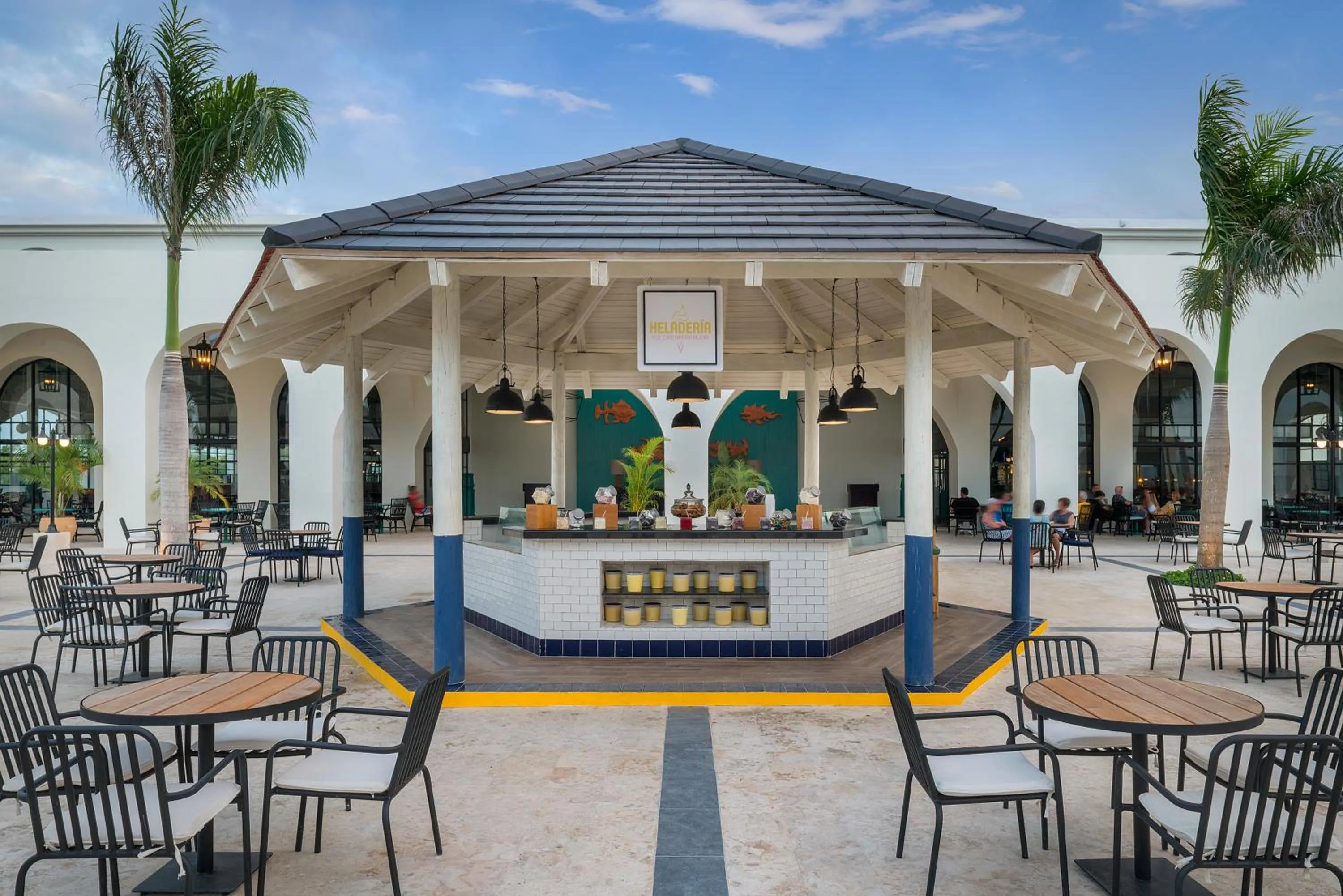 Restaurant/places to eat in Ocean el Faro Resort - All Inclusive