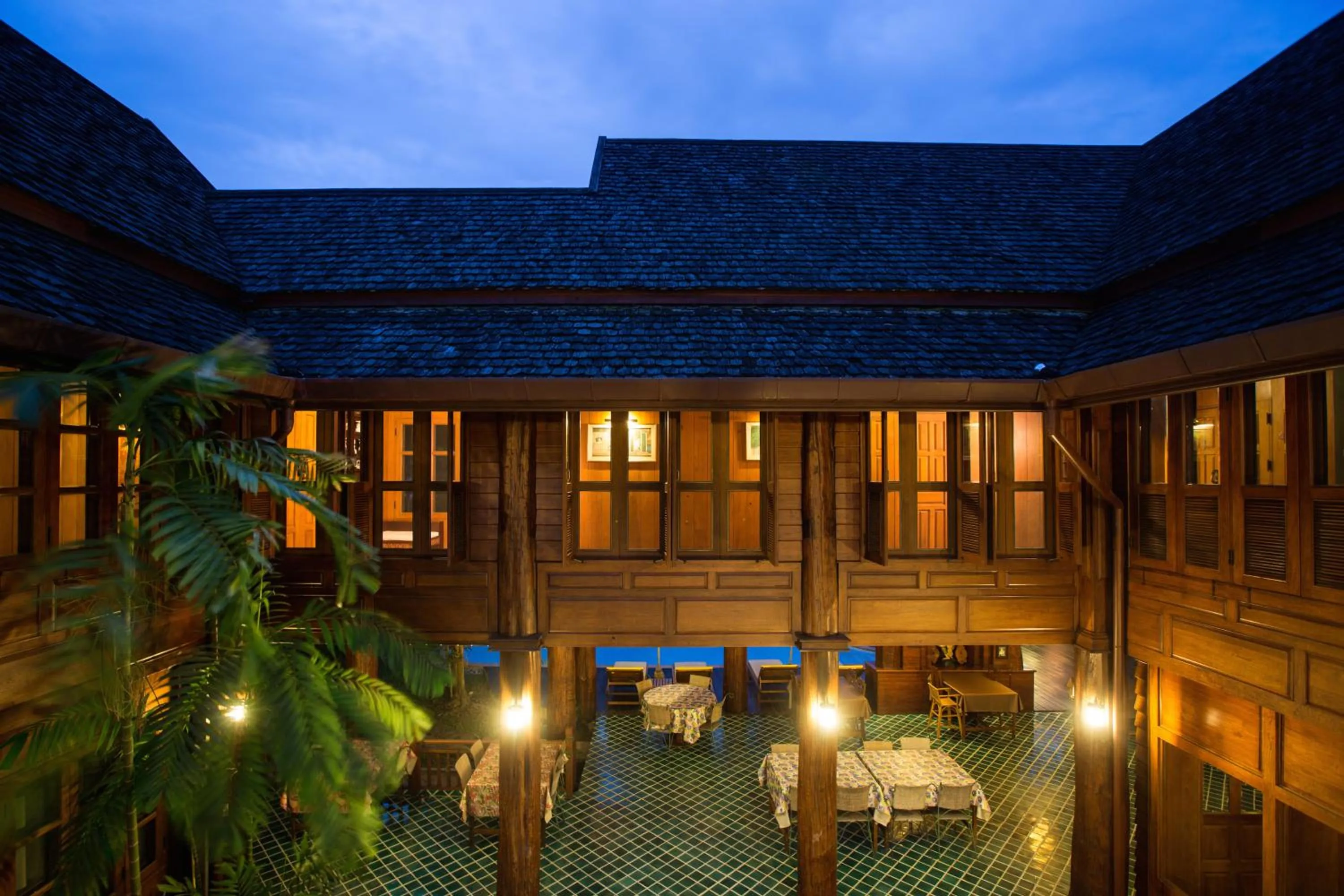 Decorative detail in Ruen Come In