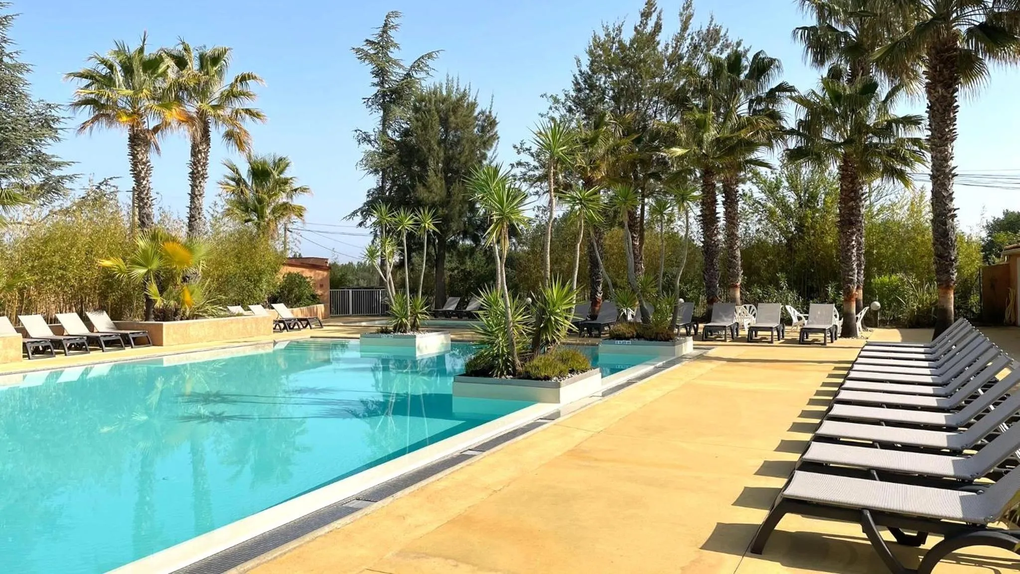 Swimming pool in Domaine La Pinède Enchantée